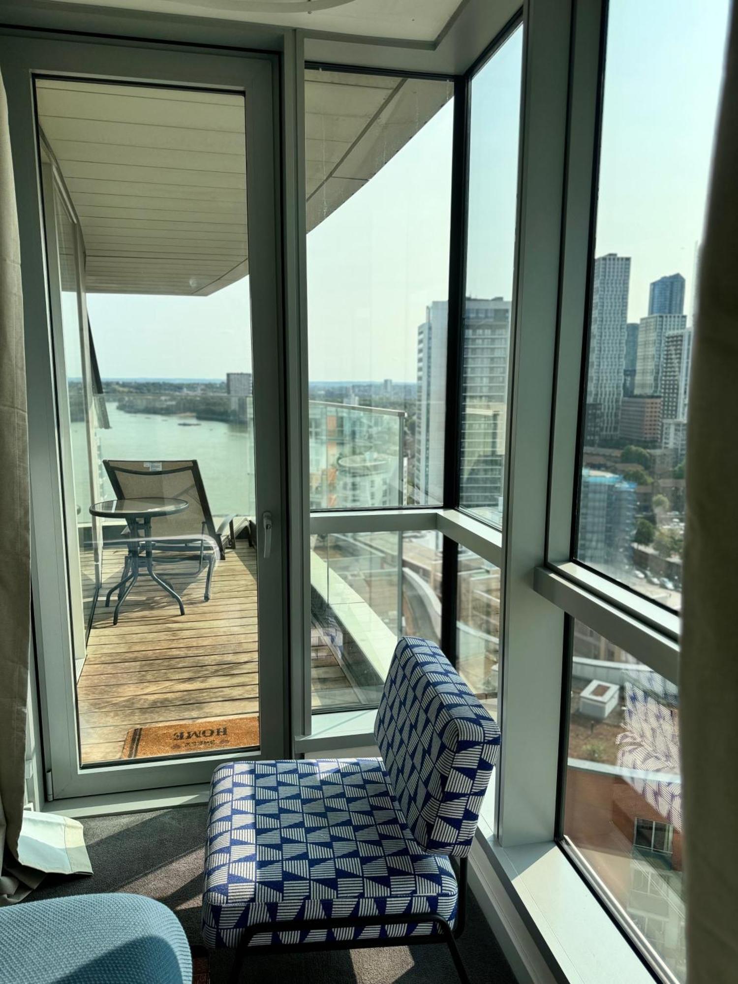 Scenic View 1-bed Near Downtown With Free Wifi Apartamento