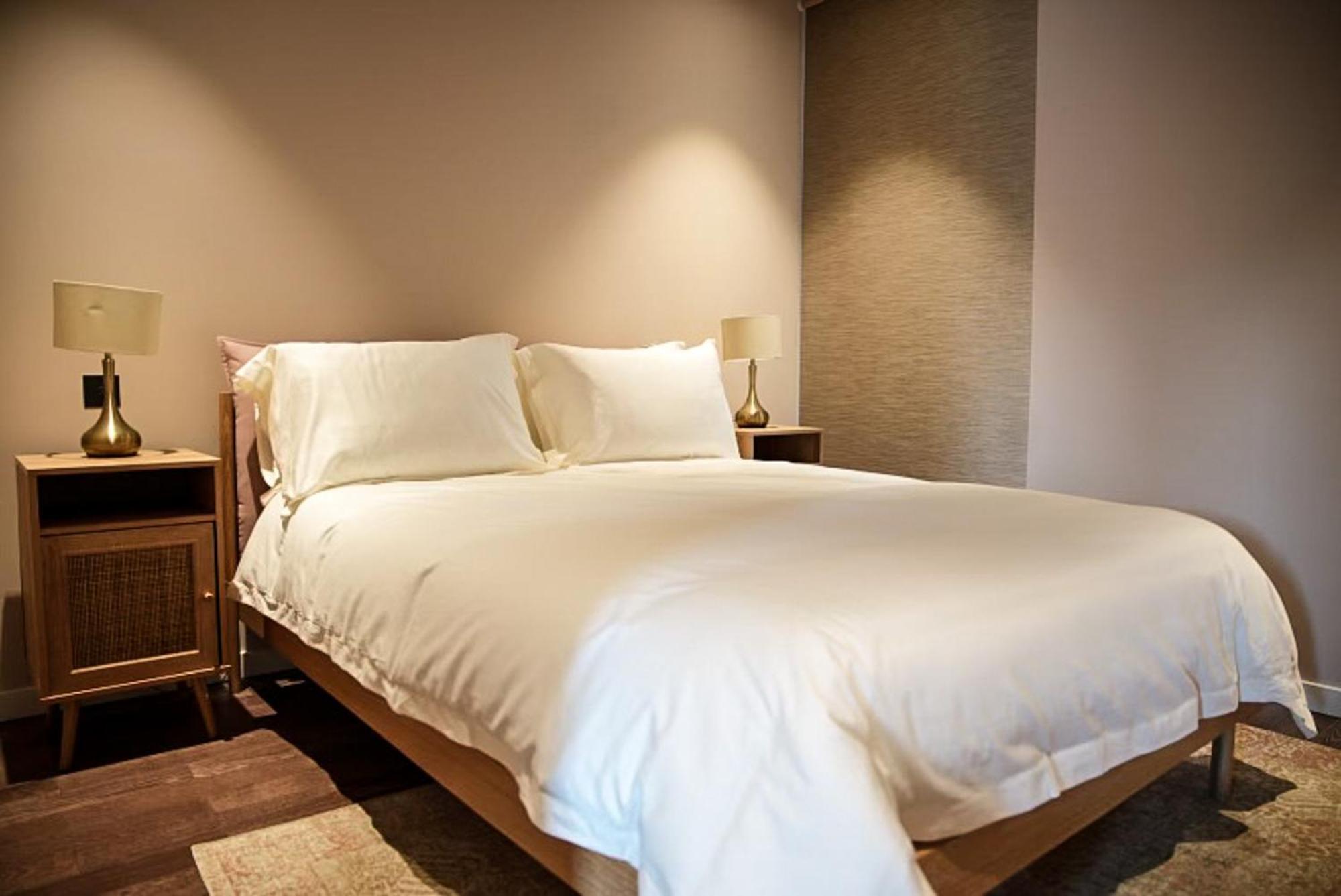 Chic Luxury Living In Battersea Power Station Apartment *