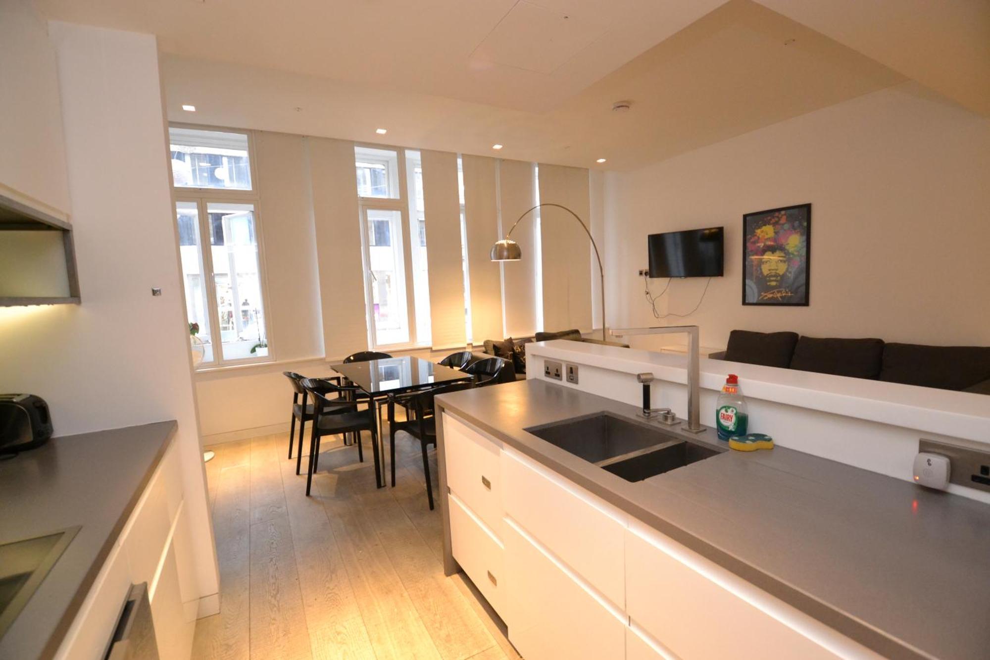 Apartment Modern 2 Bedroom Apartment, Oxford Street