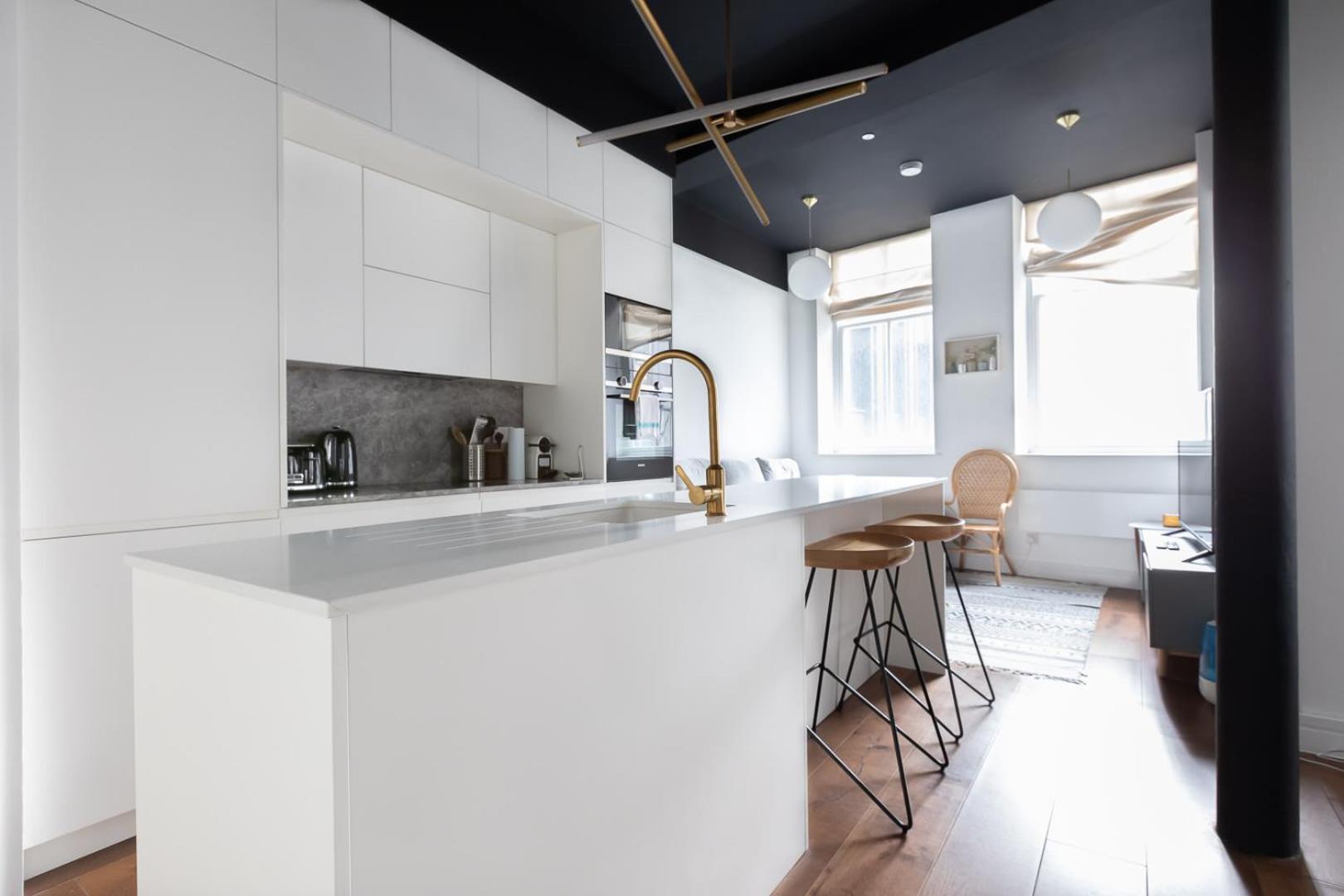 Two Adjacent Luxurious 1 Bed Leilighet