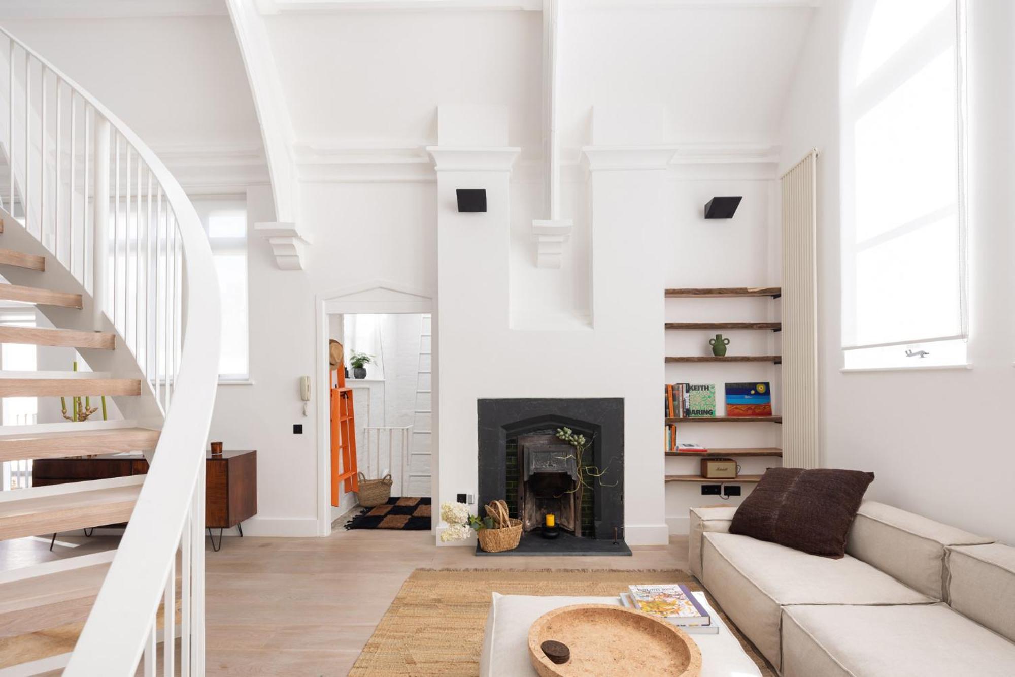 Veeve - Divine Mezzanine * London