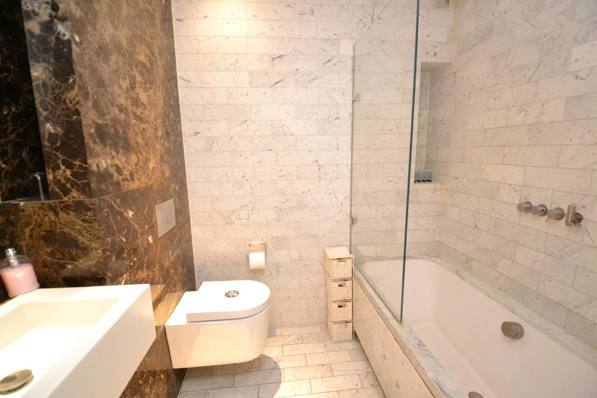 Modern 2 Bedroom Apartment, Oxford Street Apartment *