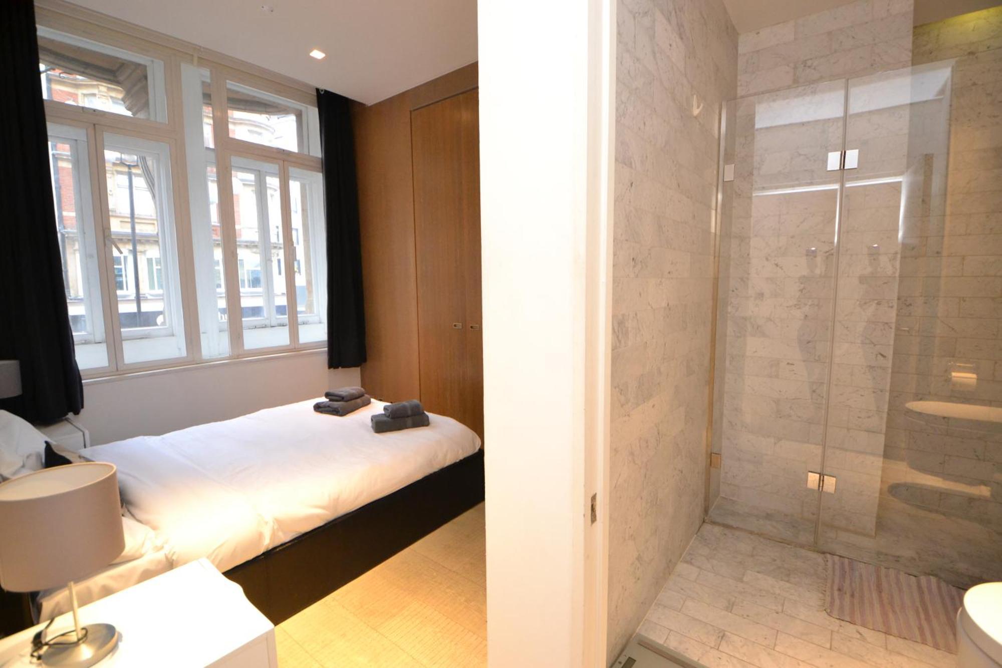 Modern 2 Bedroom Apartment, Oxford Street London