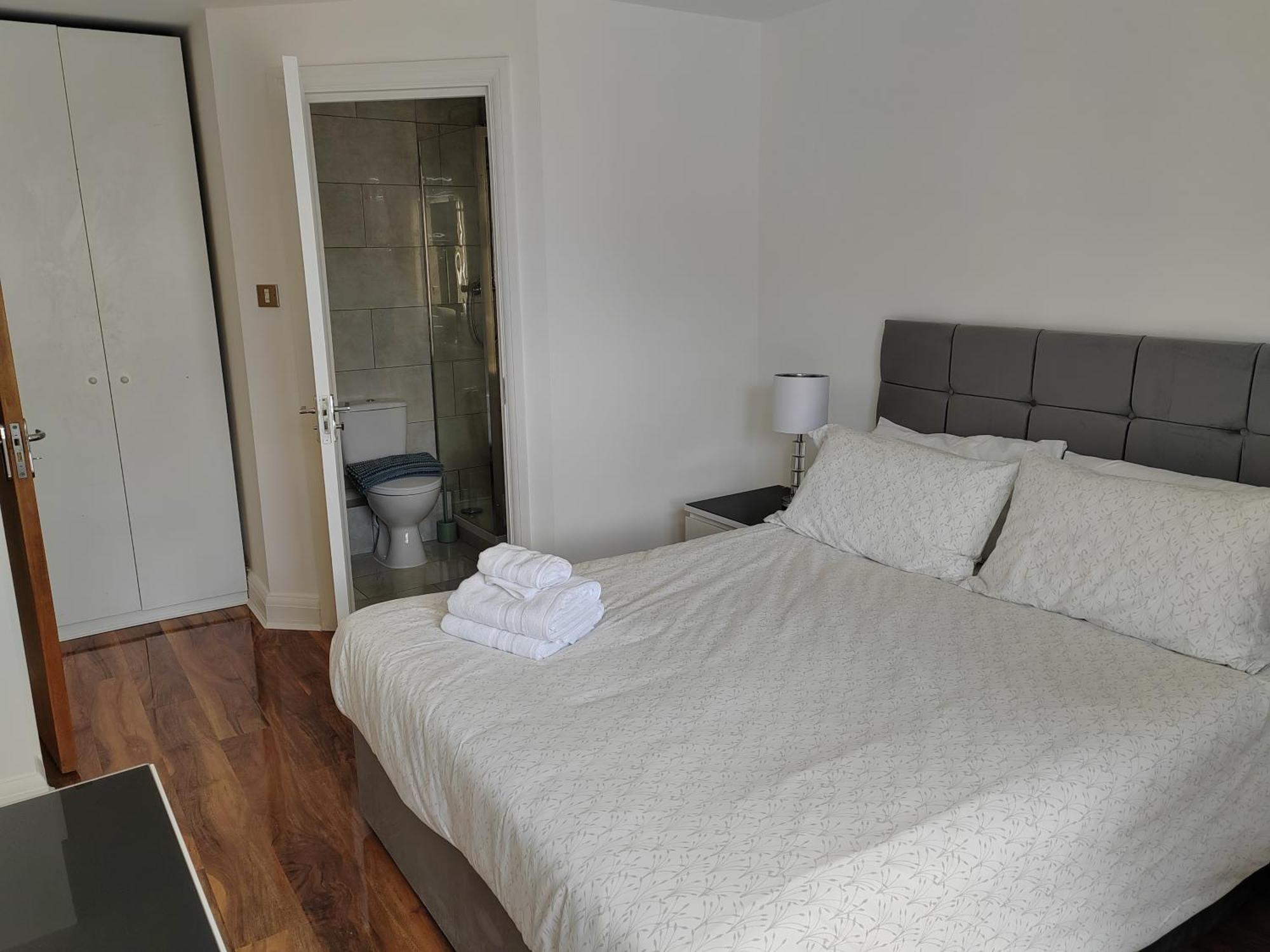 Apartment Luxury Two Bedroom In Bayswater