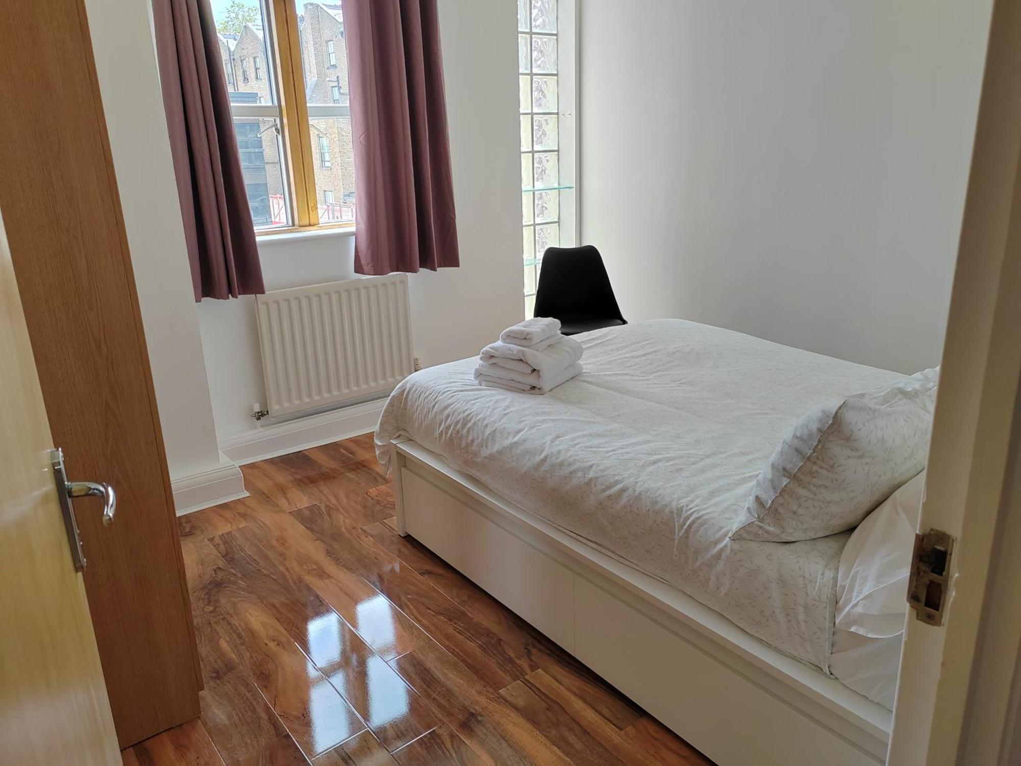 Luxury Two Bedroom In Bayswater Apartment *