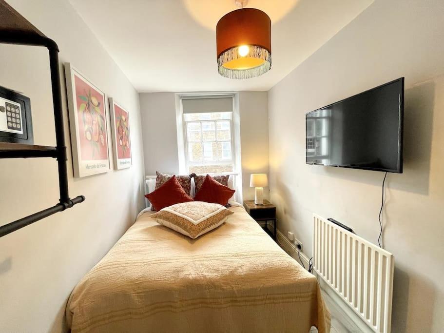 Boho In The Heart Of Soho 2, Shared Apartment