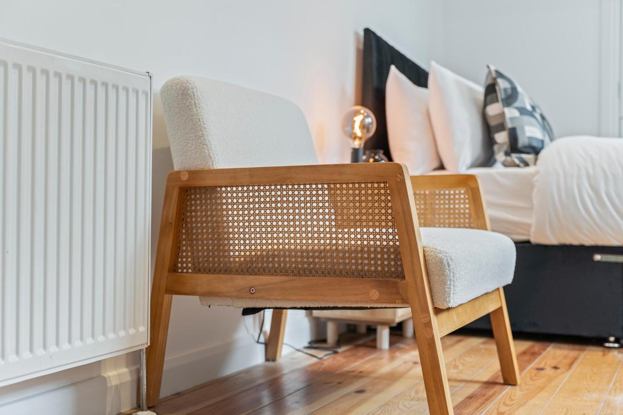 Charming 2-bed Flat With Garden In Apartment