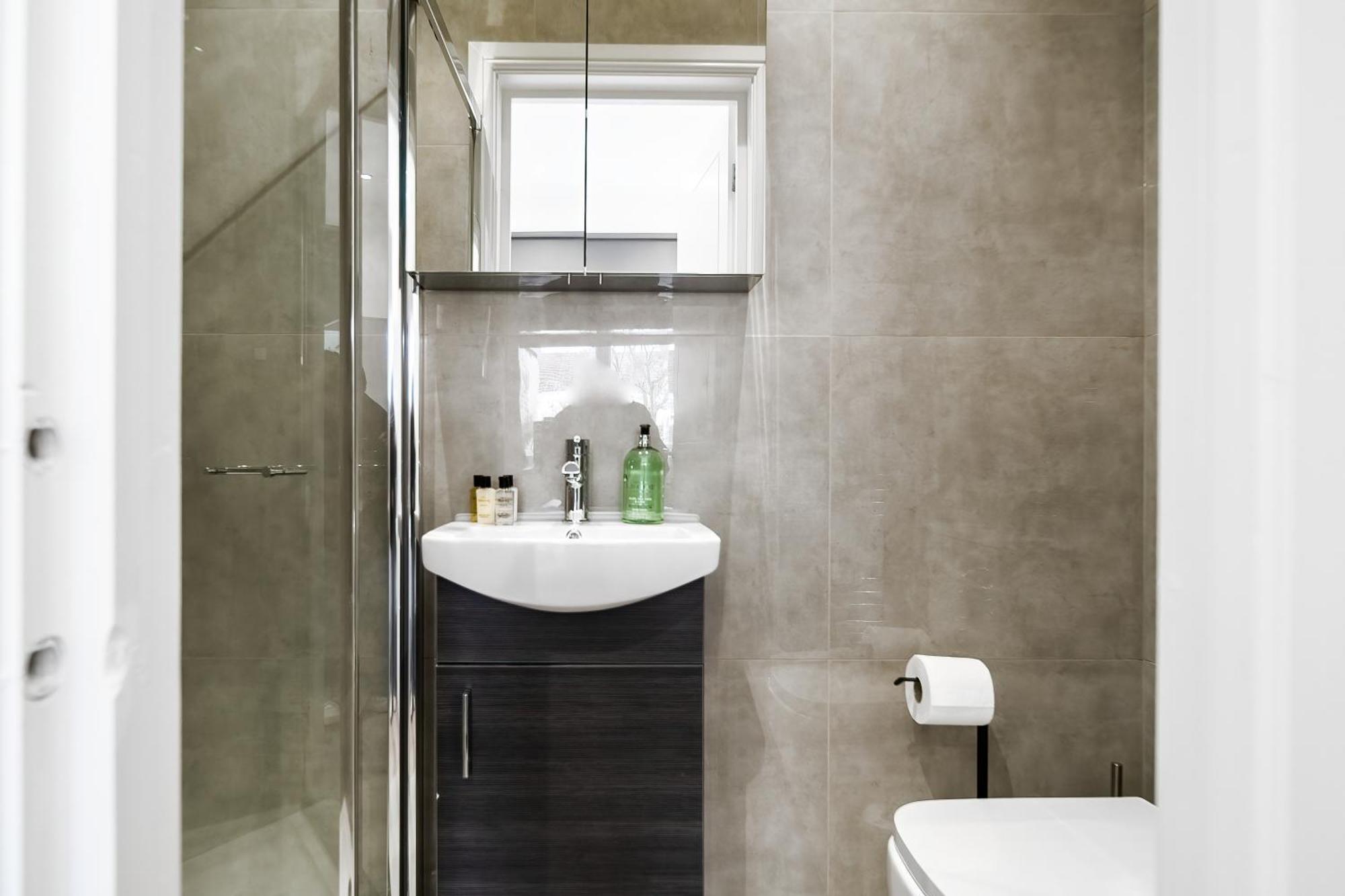 En-suite In Near Wembley Stadium Londen