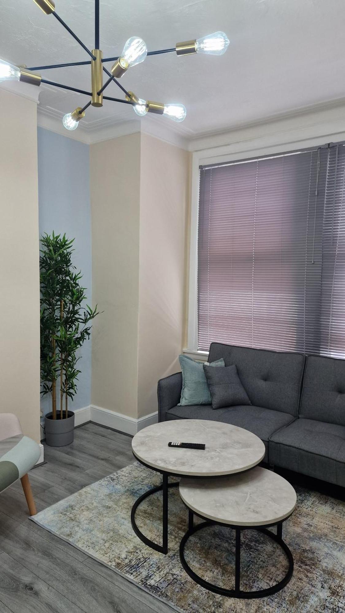 Leilighet New With Large Garden London