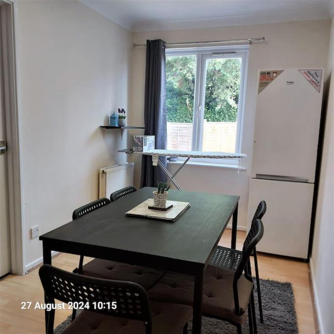 Feriehus 3 Bedroom House In Beckton London