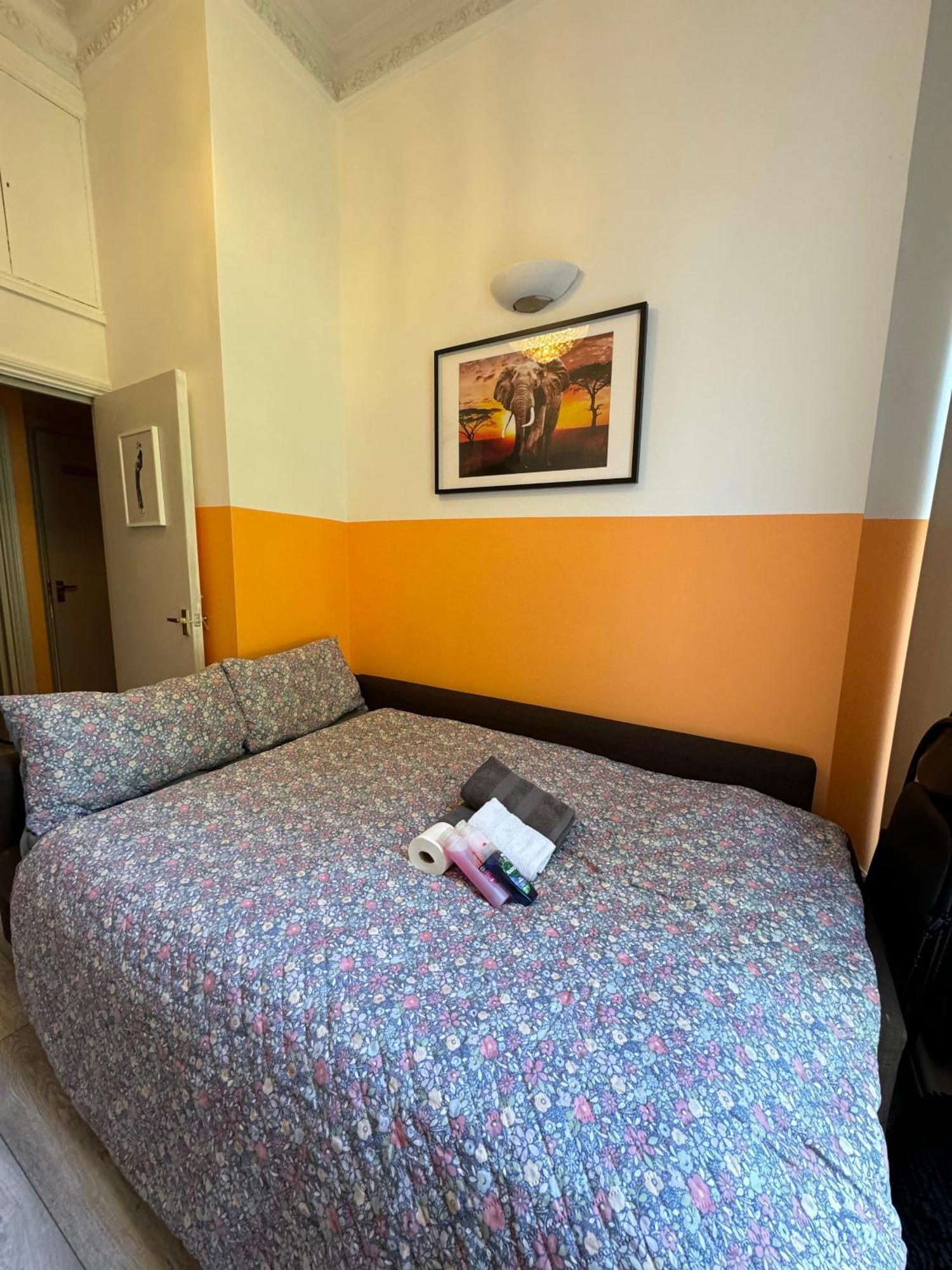 Central, Compact And Fashion Flat For 4 People With Breakfast In Kensington Zone 1 *