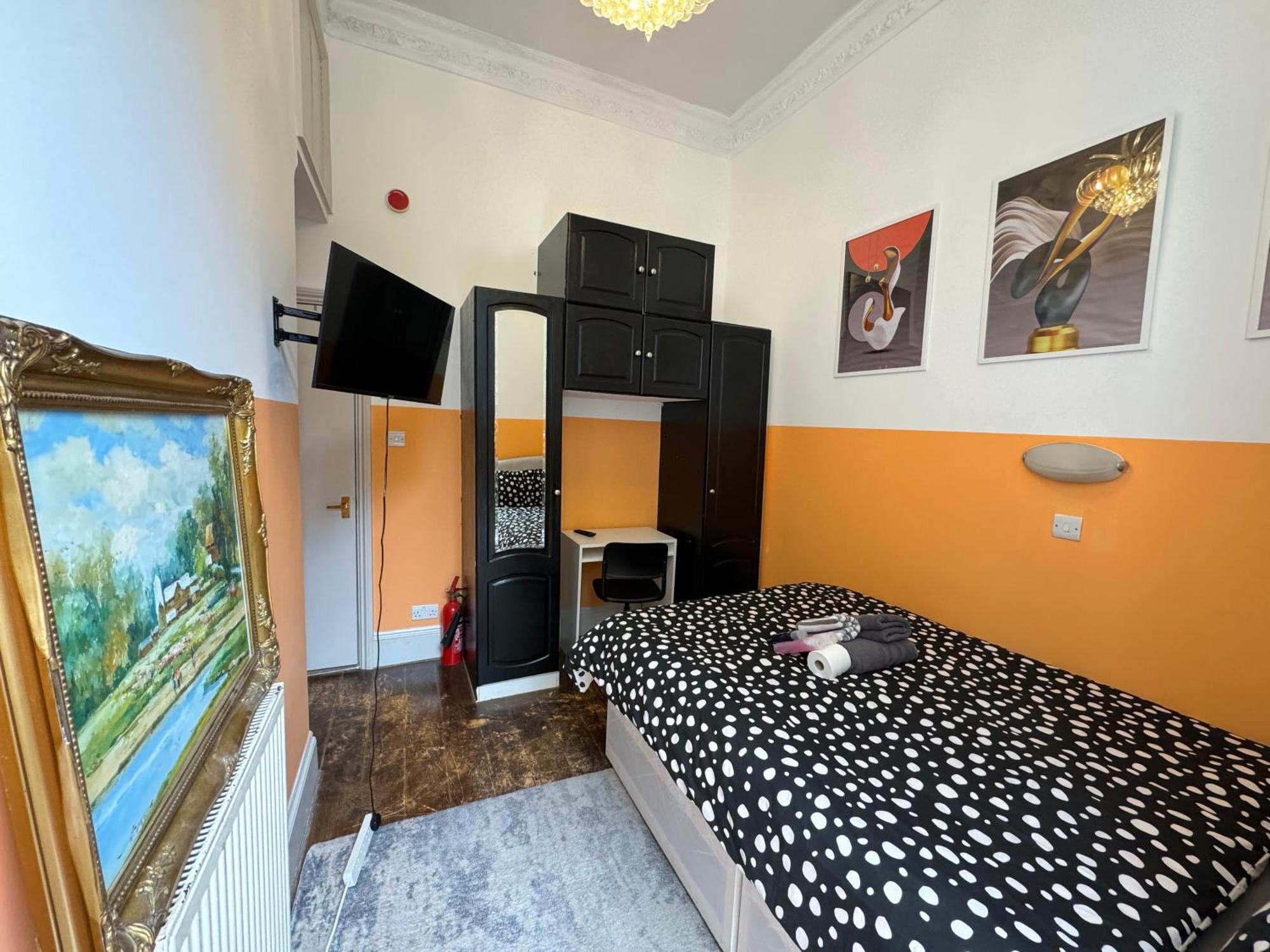 Central, Compact And Fashion Flat For 4 People With Breakfast In Kensington Zone 1 * London