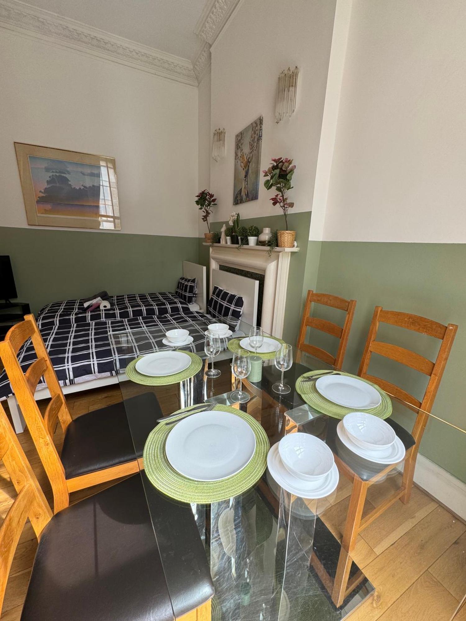 Apartamento And Affordable Flat For 6 People In Zone 1 - Baker Street - With Breakfast Included