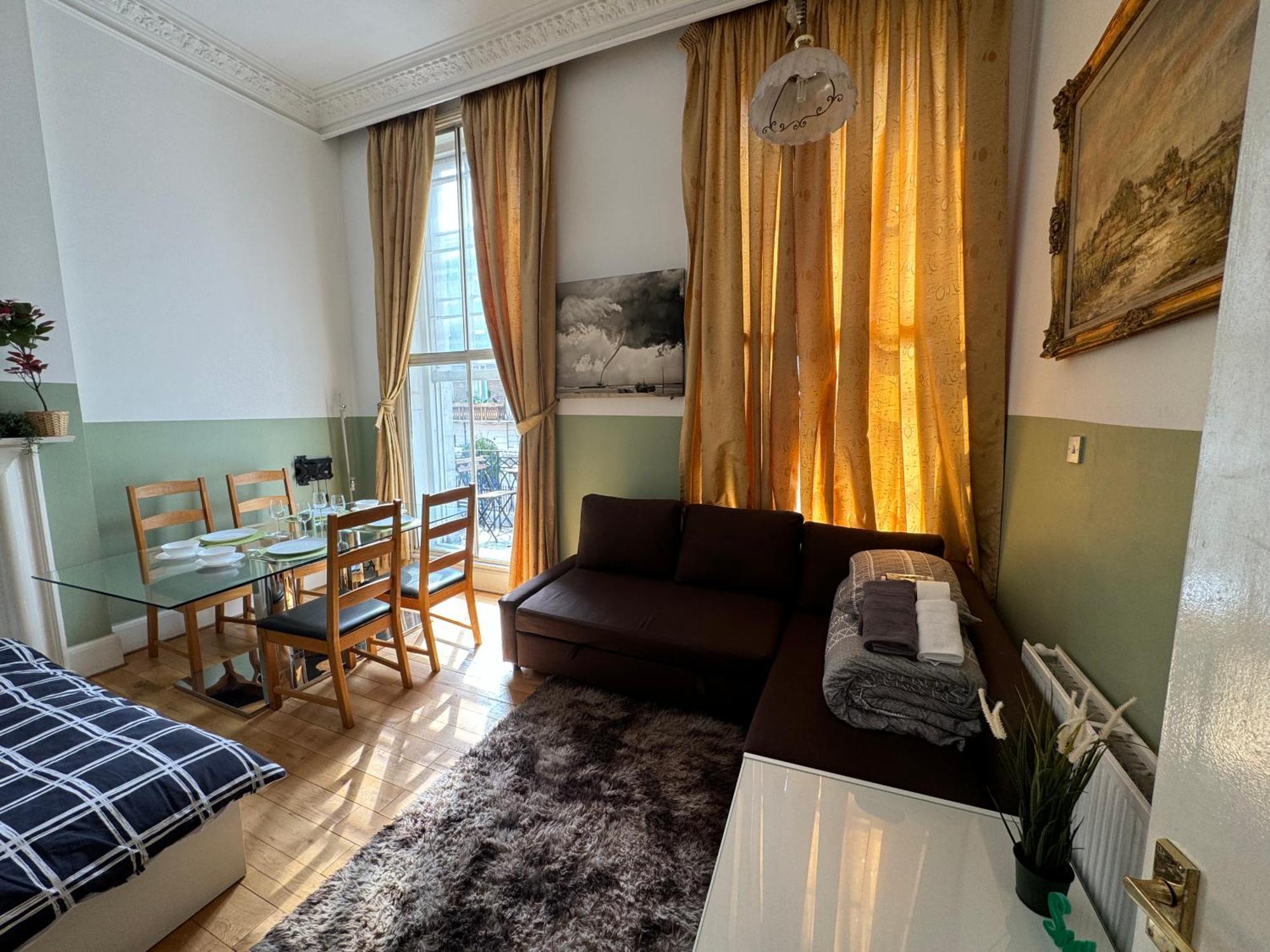 And Affordable Flat For 6 People In Zone 1 - Baker Street - With Breakfast Included Apartamento