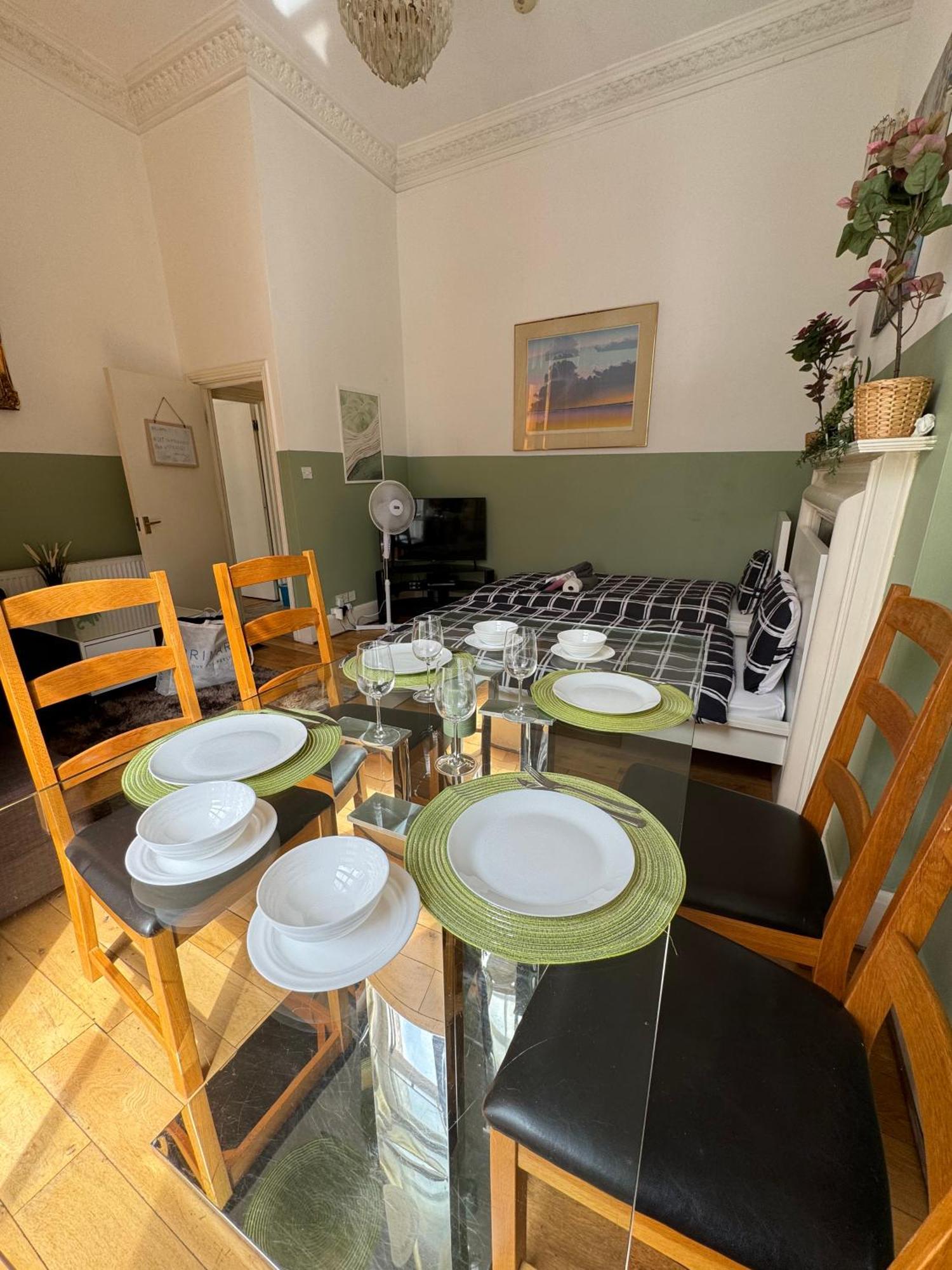 Apartamento And Affordable Flat For 6 People In Zone 1 - Baker Street - With Breakfast Included *