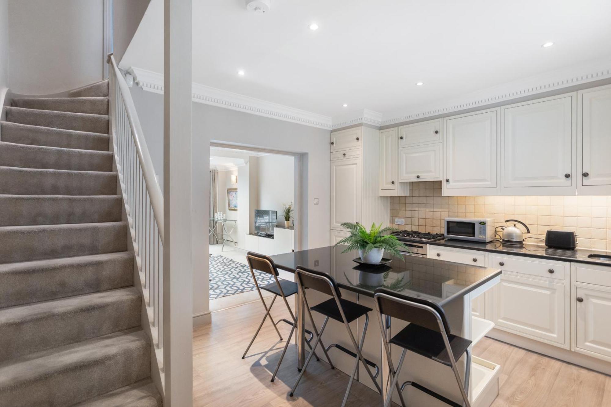 Stunning Knightsbridge 2bed Flat! Apartamento