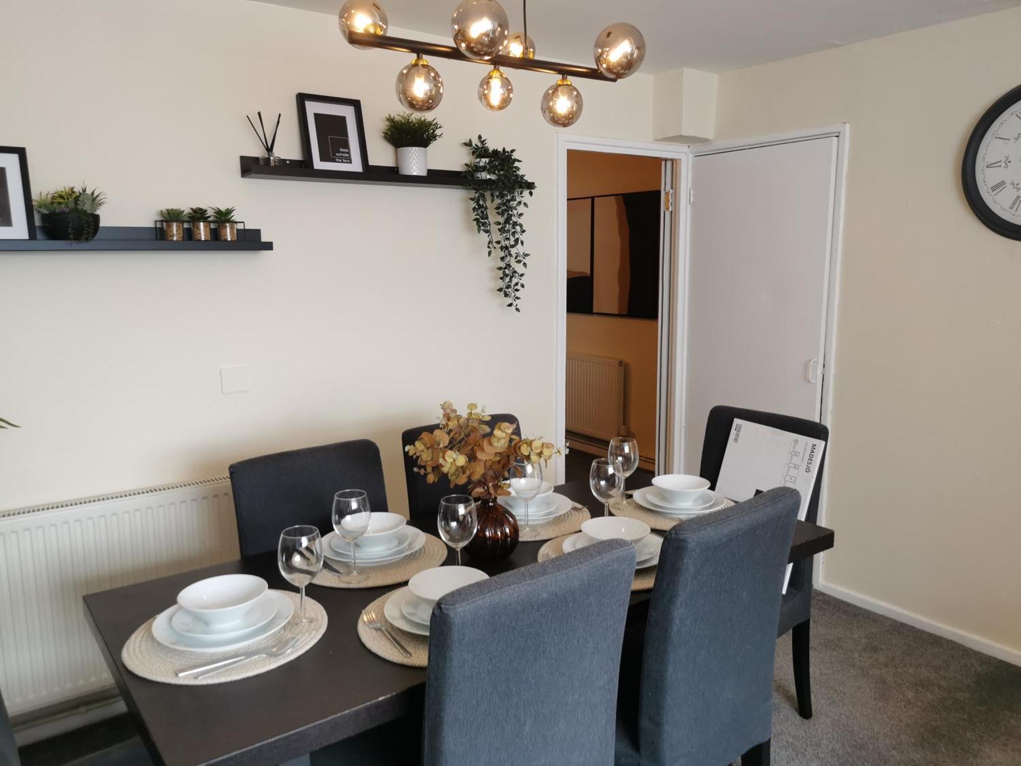 Holiday home Charming House With 3 Bedrooms Near O2arena *
