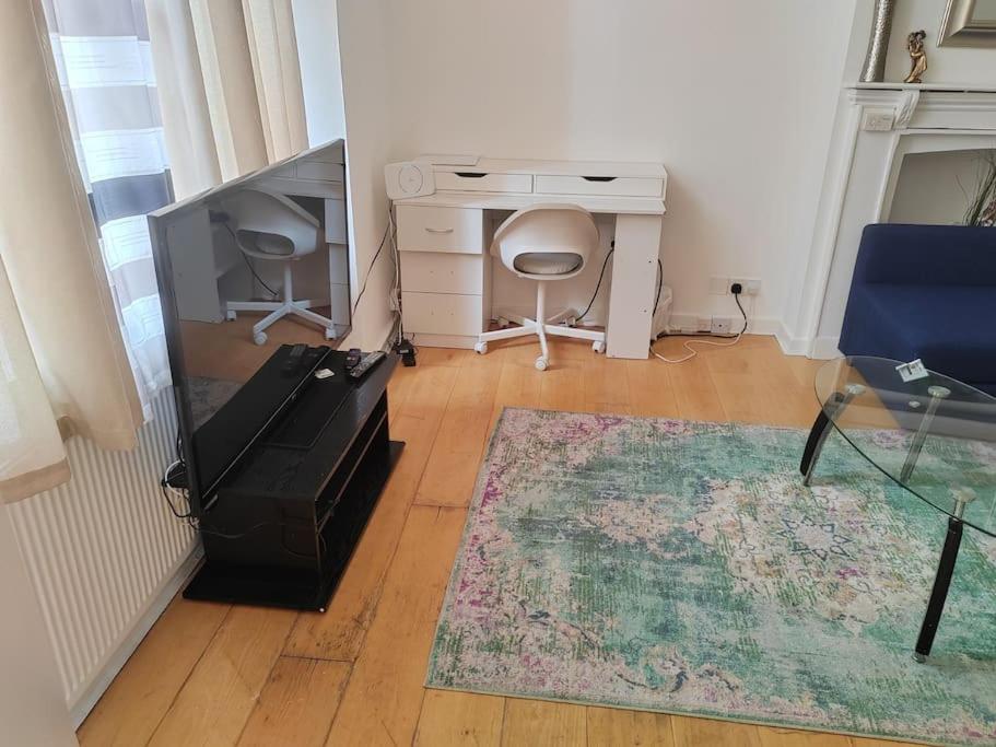 Two Bedroom In Paddington, Leilighet London