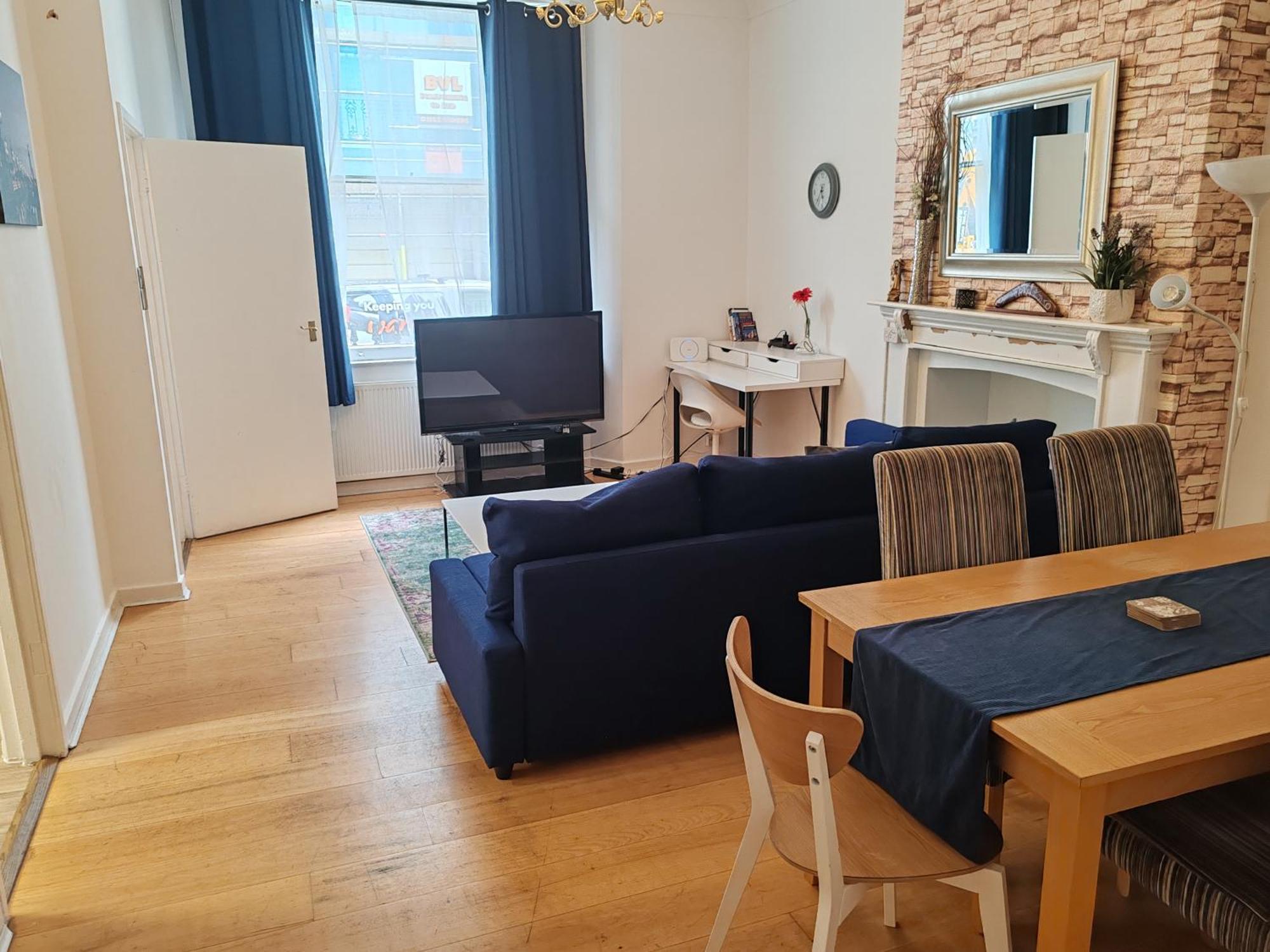 Two Bedroom In Paddington, * Londen