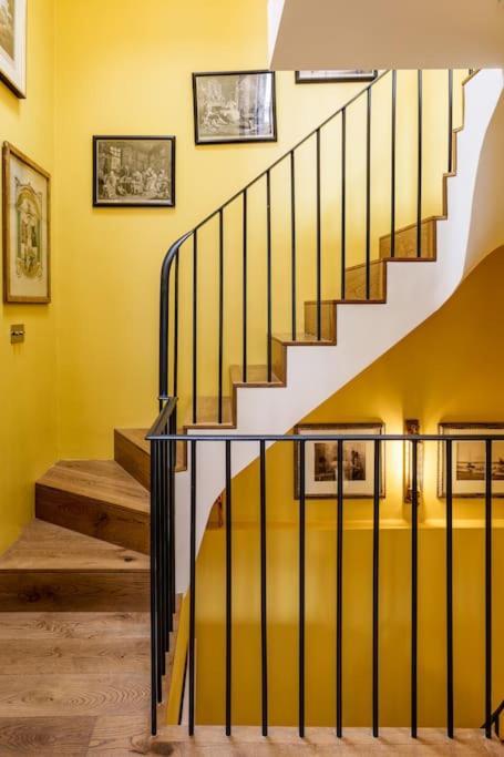 Stunning Notting Hill 3 Bed With Air Con * London