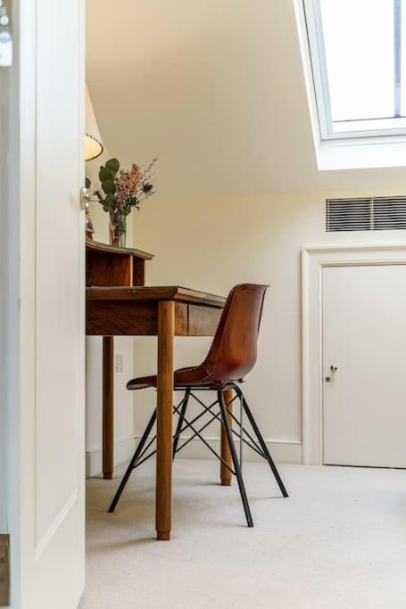 Сasa de vacaciones Stunning Notting Hill 3 Bed With Air Con Londres