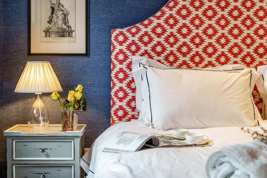 Stunning Notting Hill 3 Bed With Air Con Holiday home