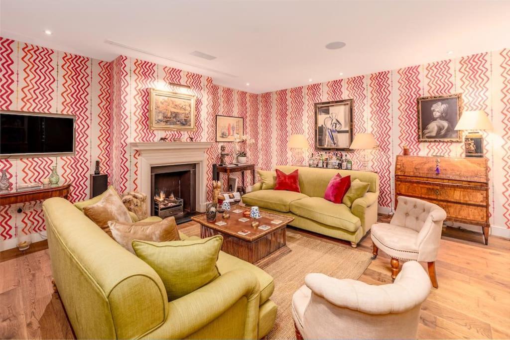 Stunning Notting Hill 3 Bed With Air Con Holiday home *