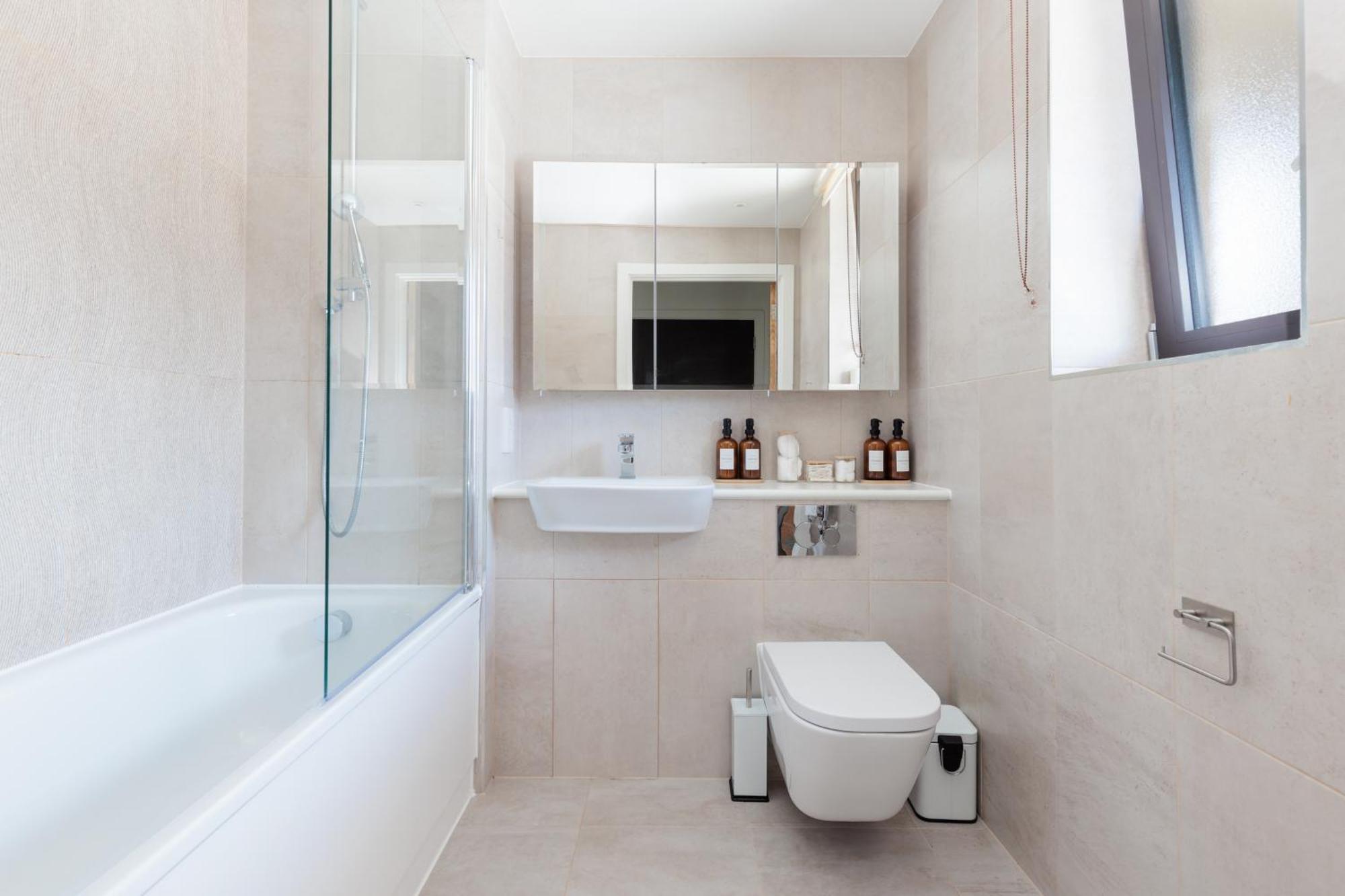 Modern Flat Canary Wharf, Close To Appartement Londen