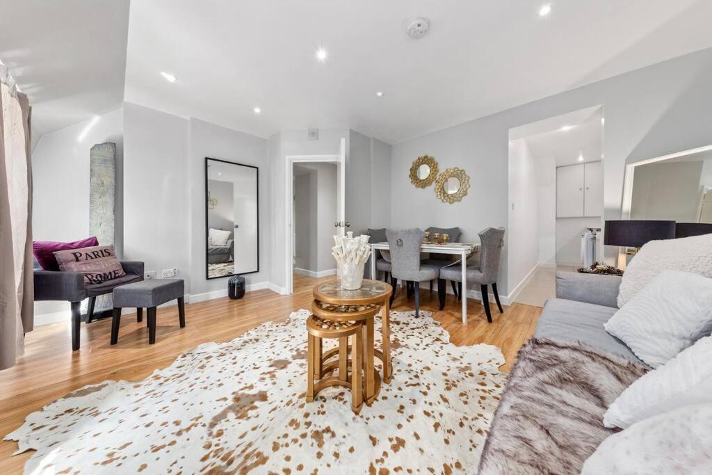 3 Bedroom Flat In Mayfair Hy4 Leilighet *