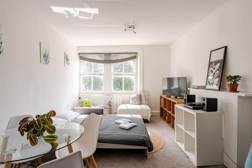 Notting Hill - Luxury Up To 6 Sleeps Apartment London