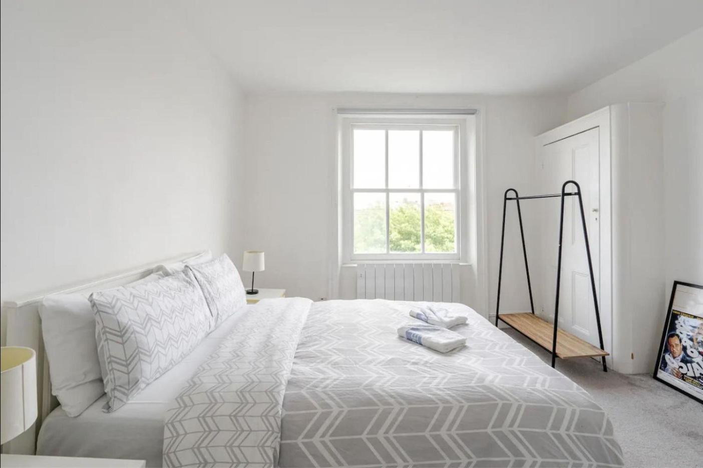 #15 Charming Notting Hill Retreat Apartment