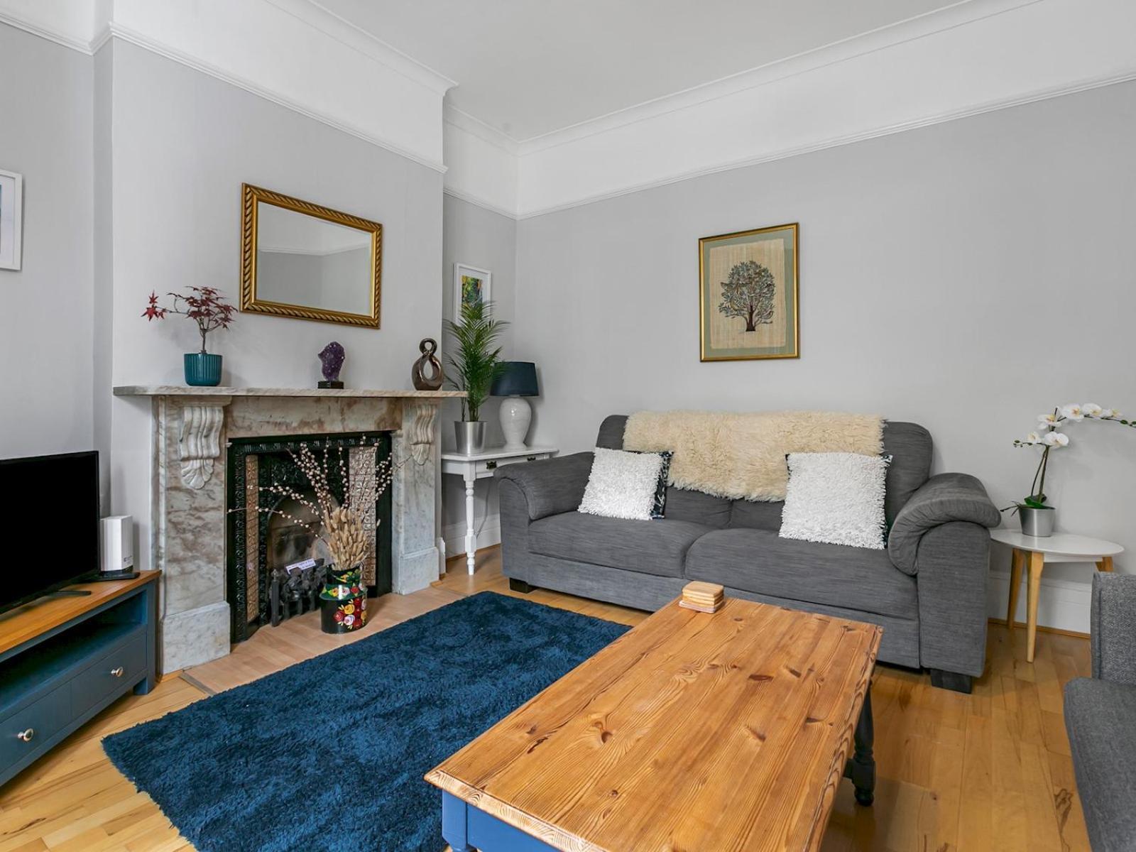 Holiday home Pass The Keys Elegant Getaway House In Vibrant Clapham Juction London