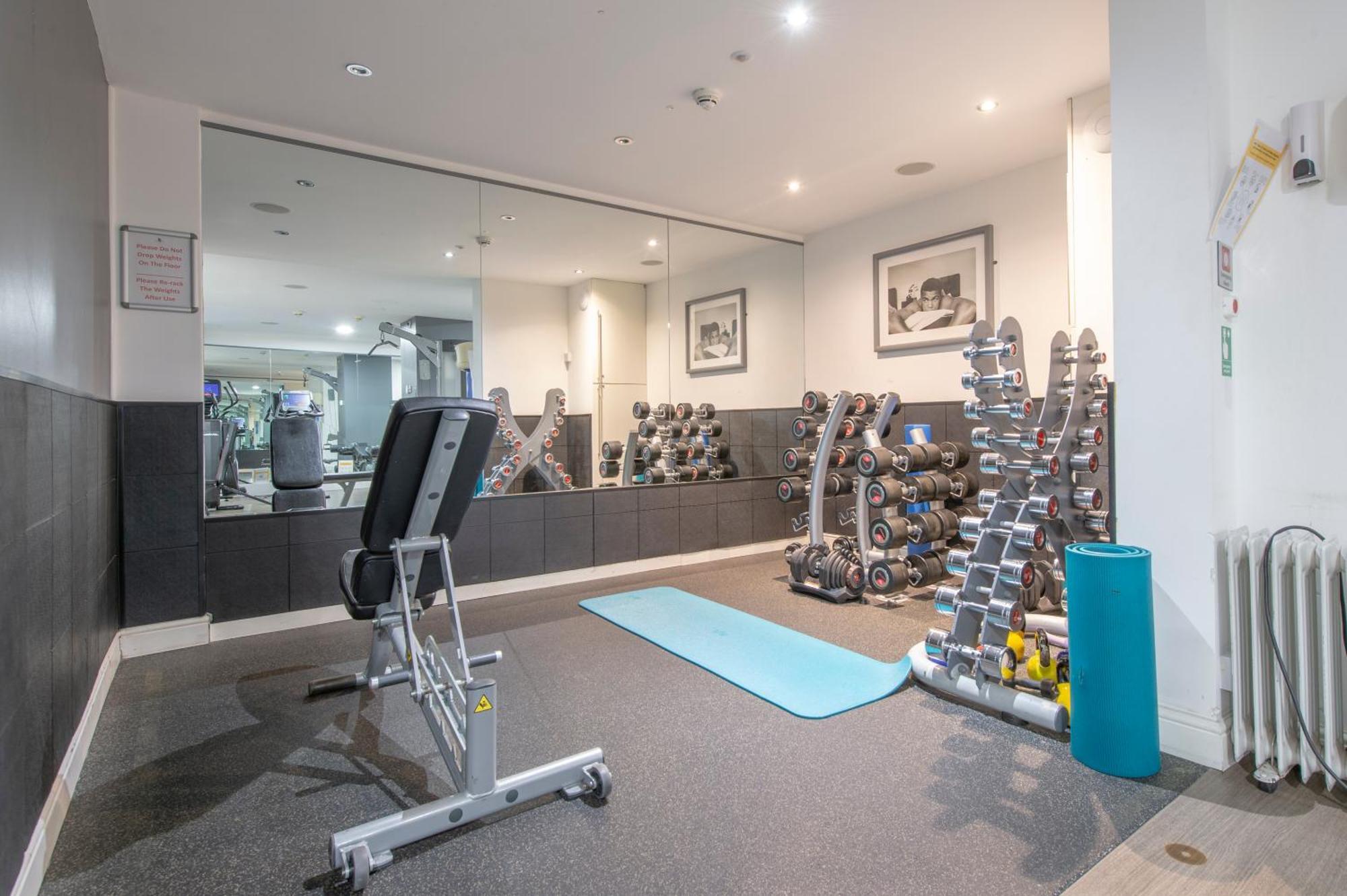 24hr Concierge, Gym, Pool, Museum, Shopping Centre * London