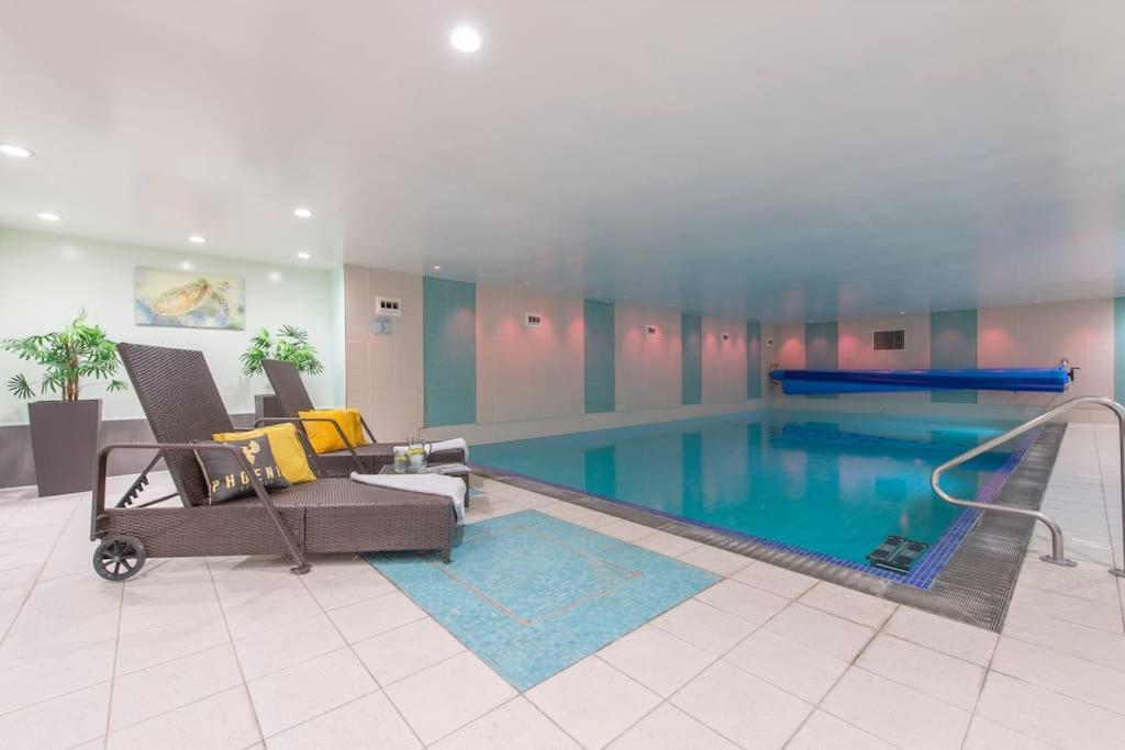 24hr Concierge, Gym, Pool, Museum, Shopping Centre London