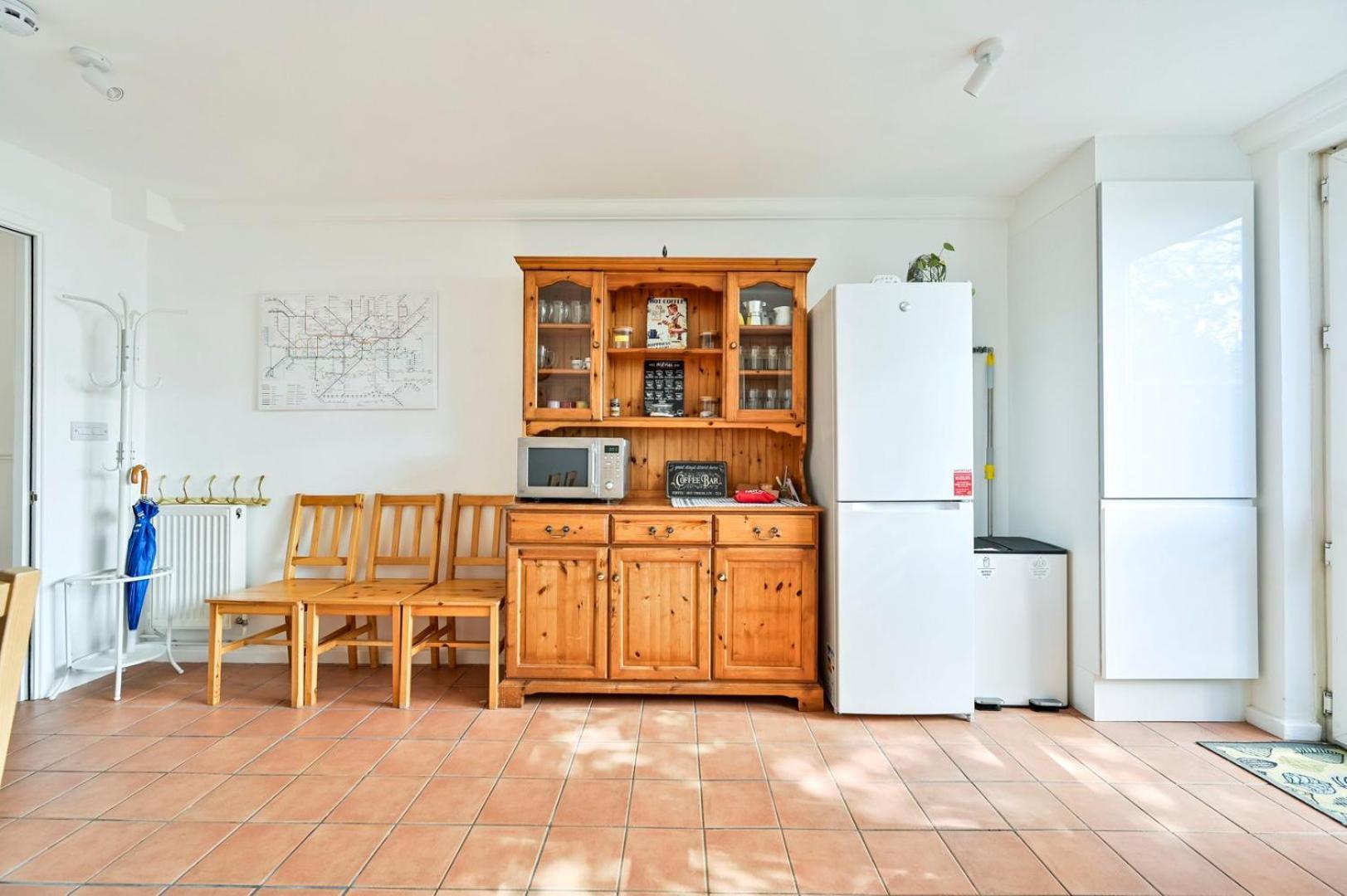 Appartement Guestready - Lovely Townhouse In West Kensington Londen