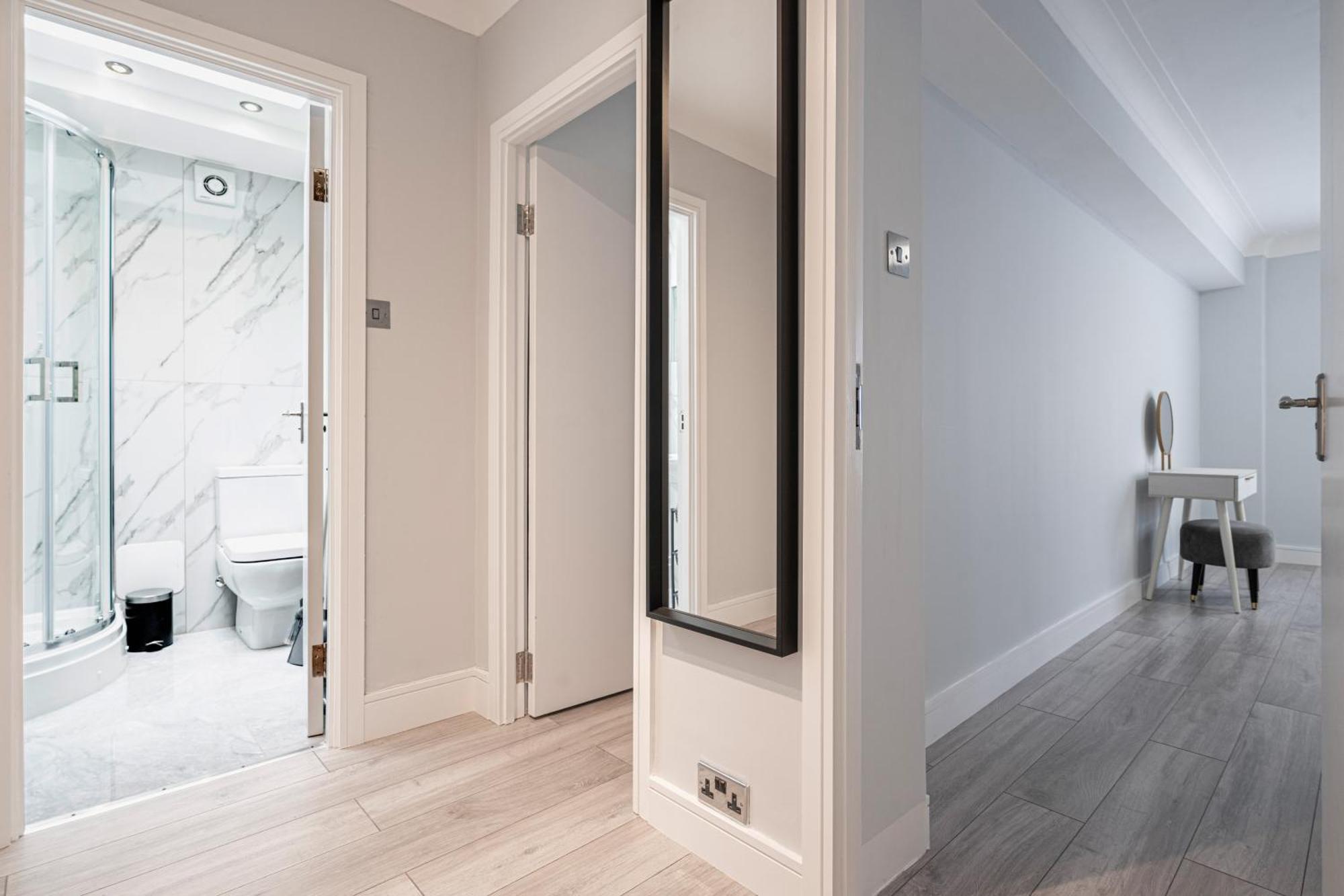 Cute 2 Bedroom Flat By Hyde Park Apartment *