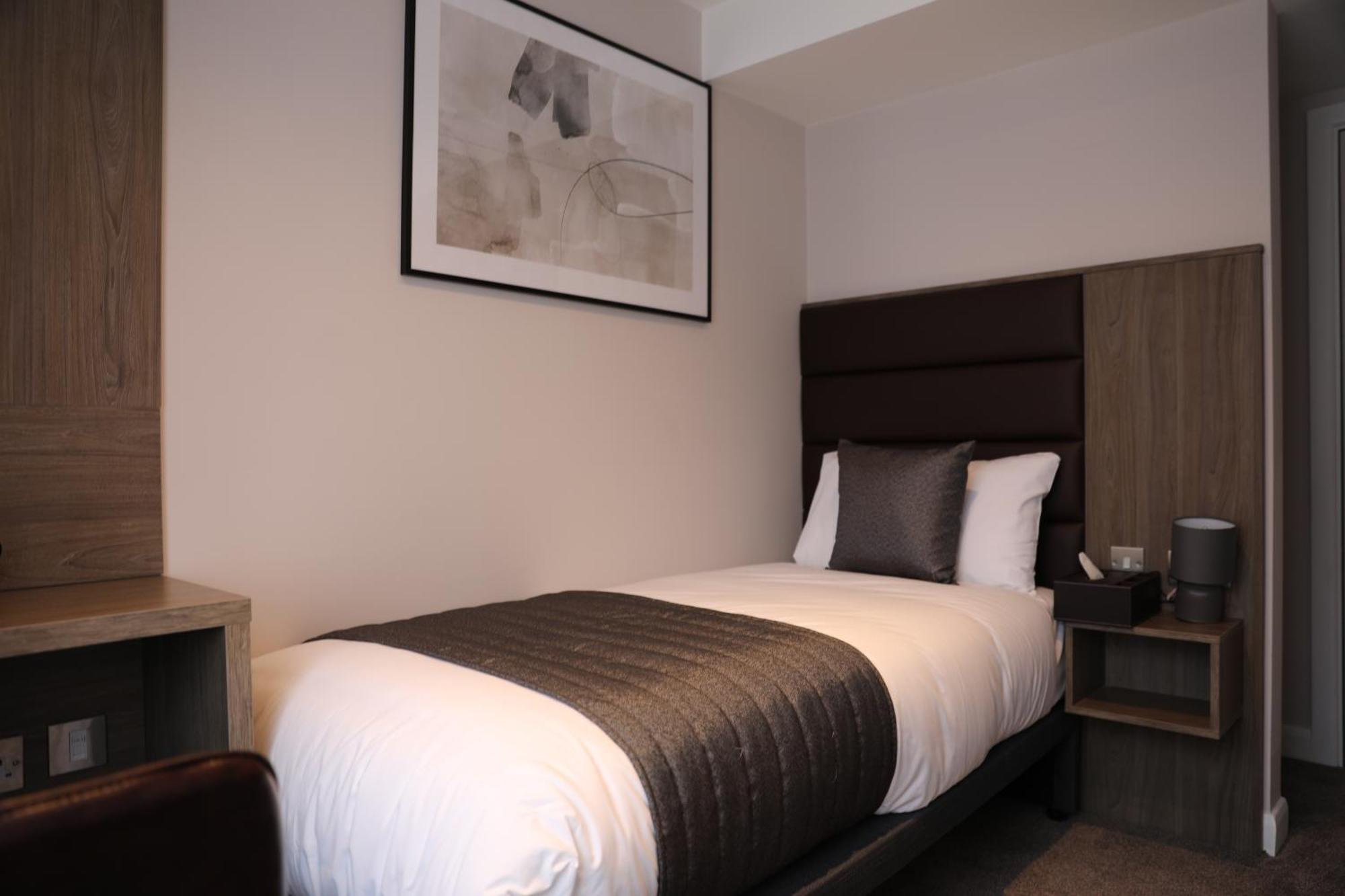 Reem Hotel 3*