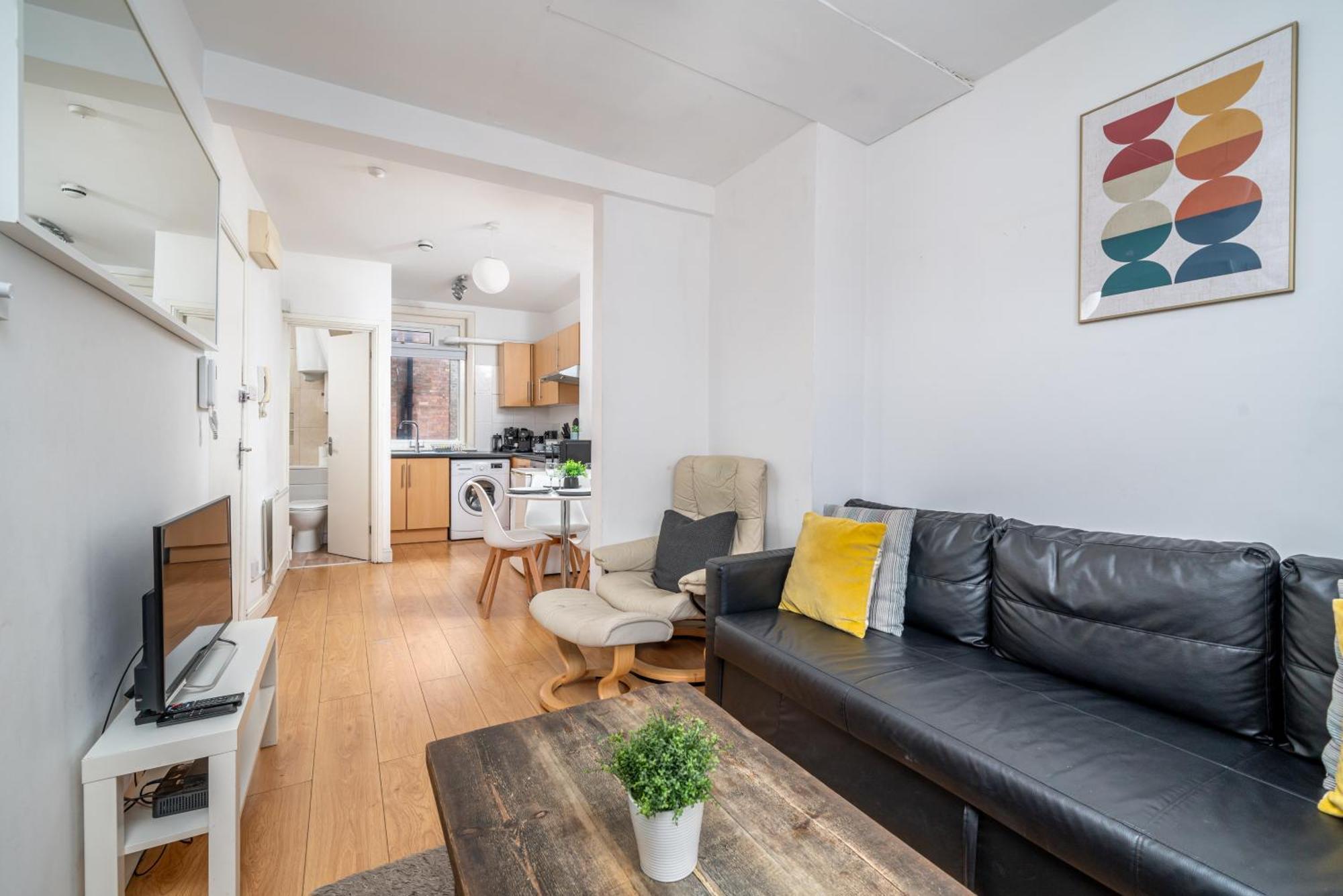 Carnaby & Oxford Street - Soho - One Bedroom - Double Bed & Sofabed
