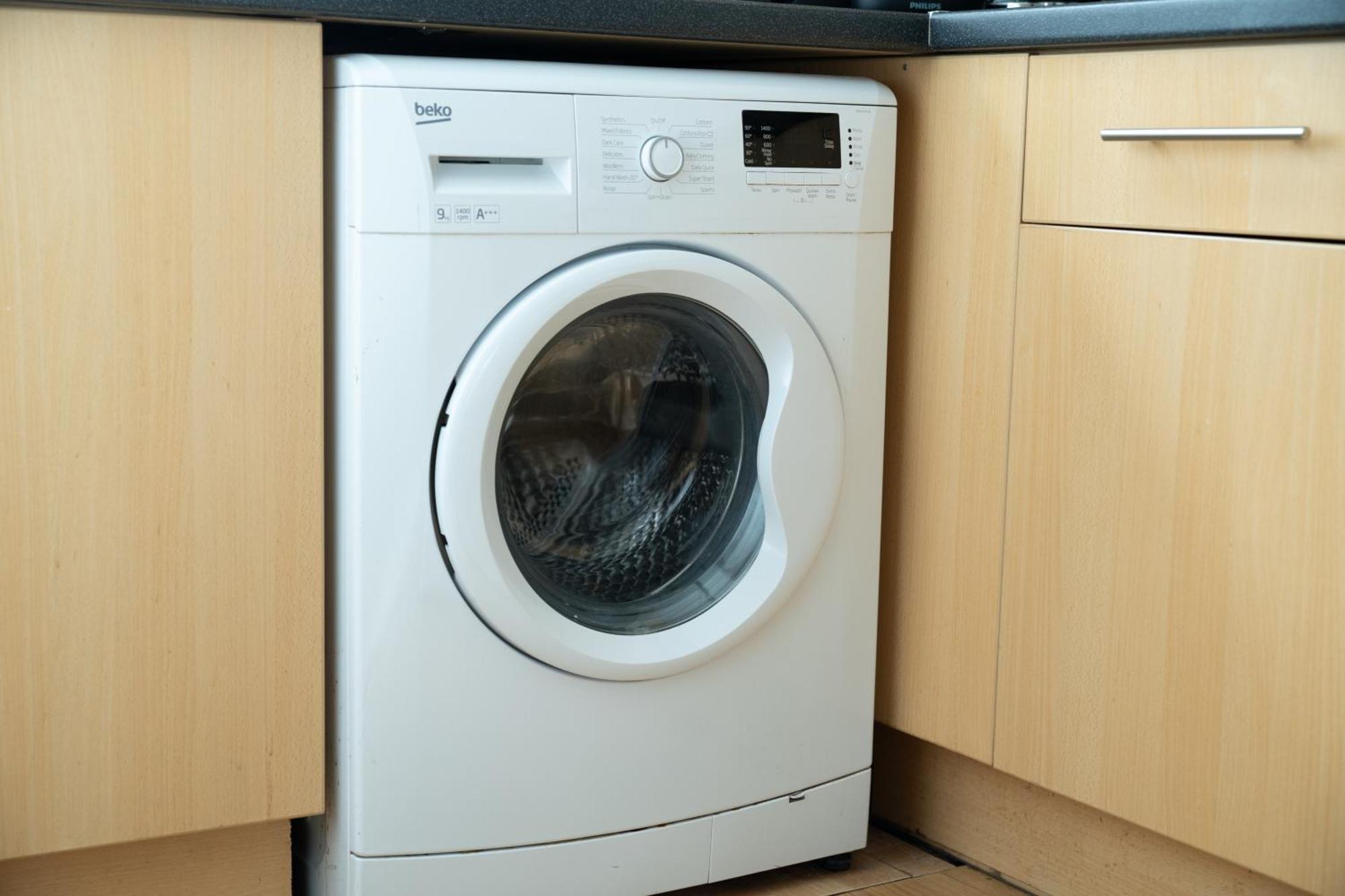 Carnaby & Oxford Street - Soho - One Bedroom - Double Bed & Sofabed Apartment *