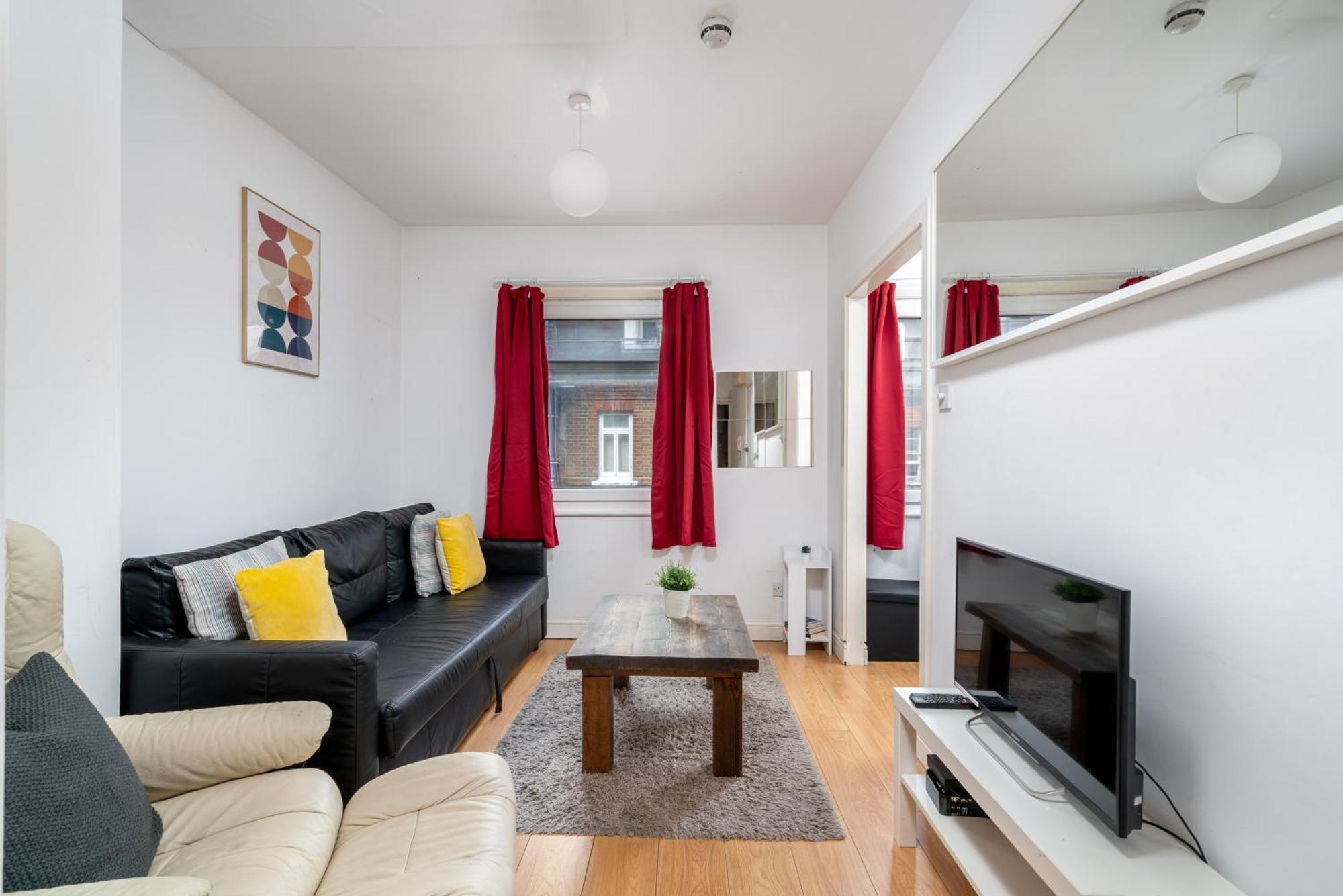 Carnaby & Oxford Street - Soho - One Bedroom - Double Bed & Sofabed * London