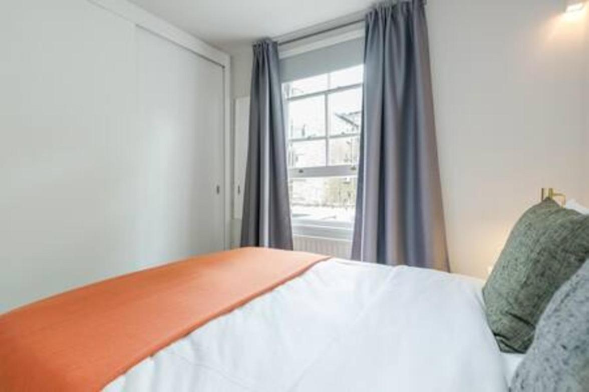 Vauxhall Park 2bed Flat By Basetogo Leilighet London