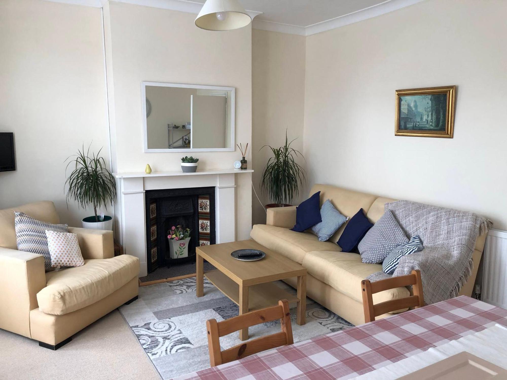 Spacious West Apartamento Londres
