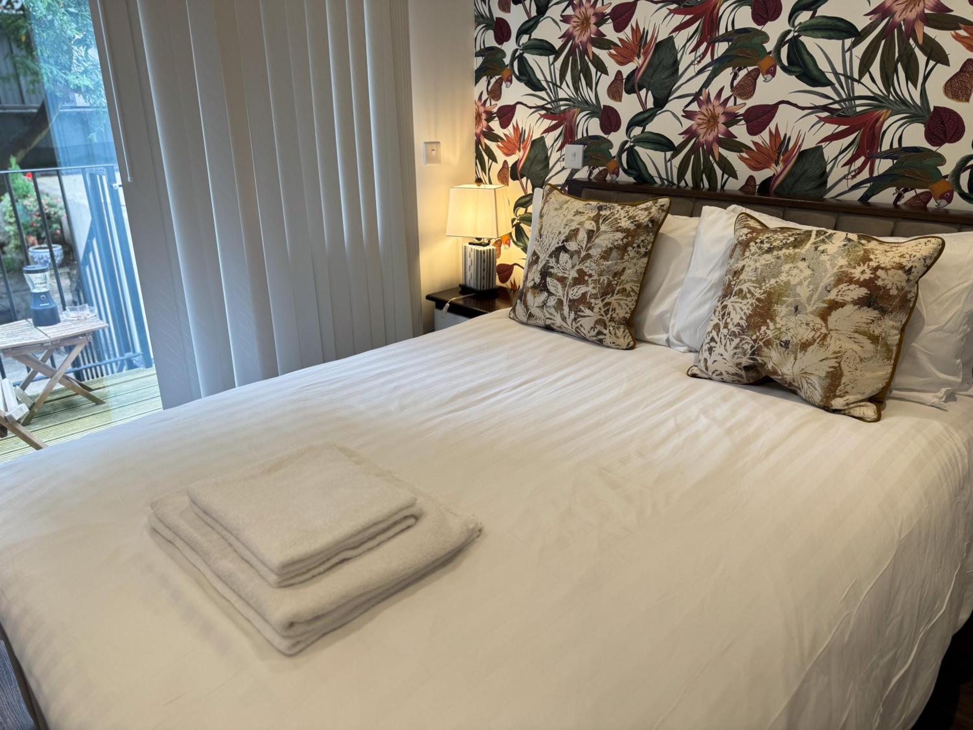 The Avonmore Olympia Bed and breakfast *