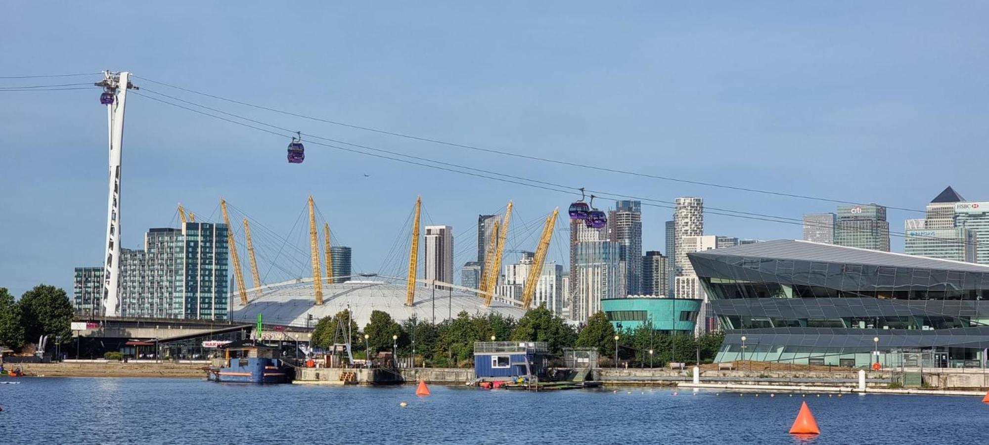 Serviced - Exel & O2 & Canning Town - Away From * Londen