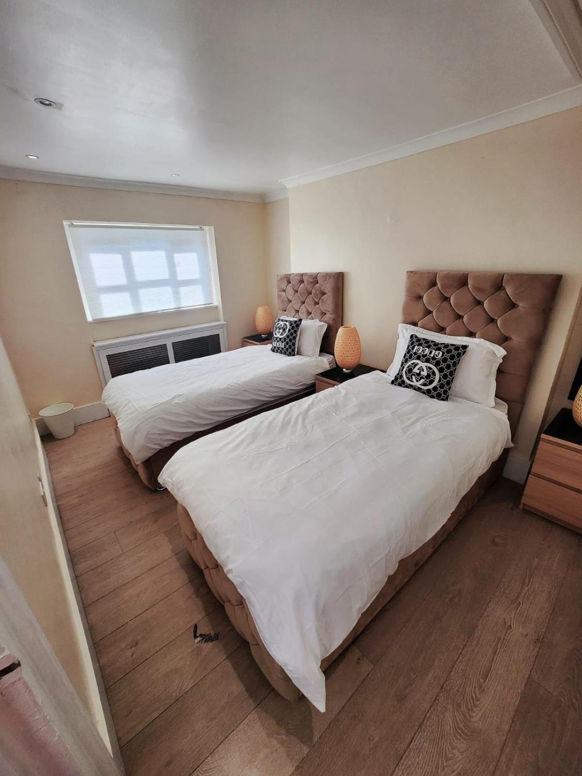 Renovu Premium Homes In Kensington * Londen