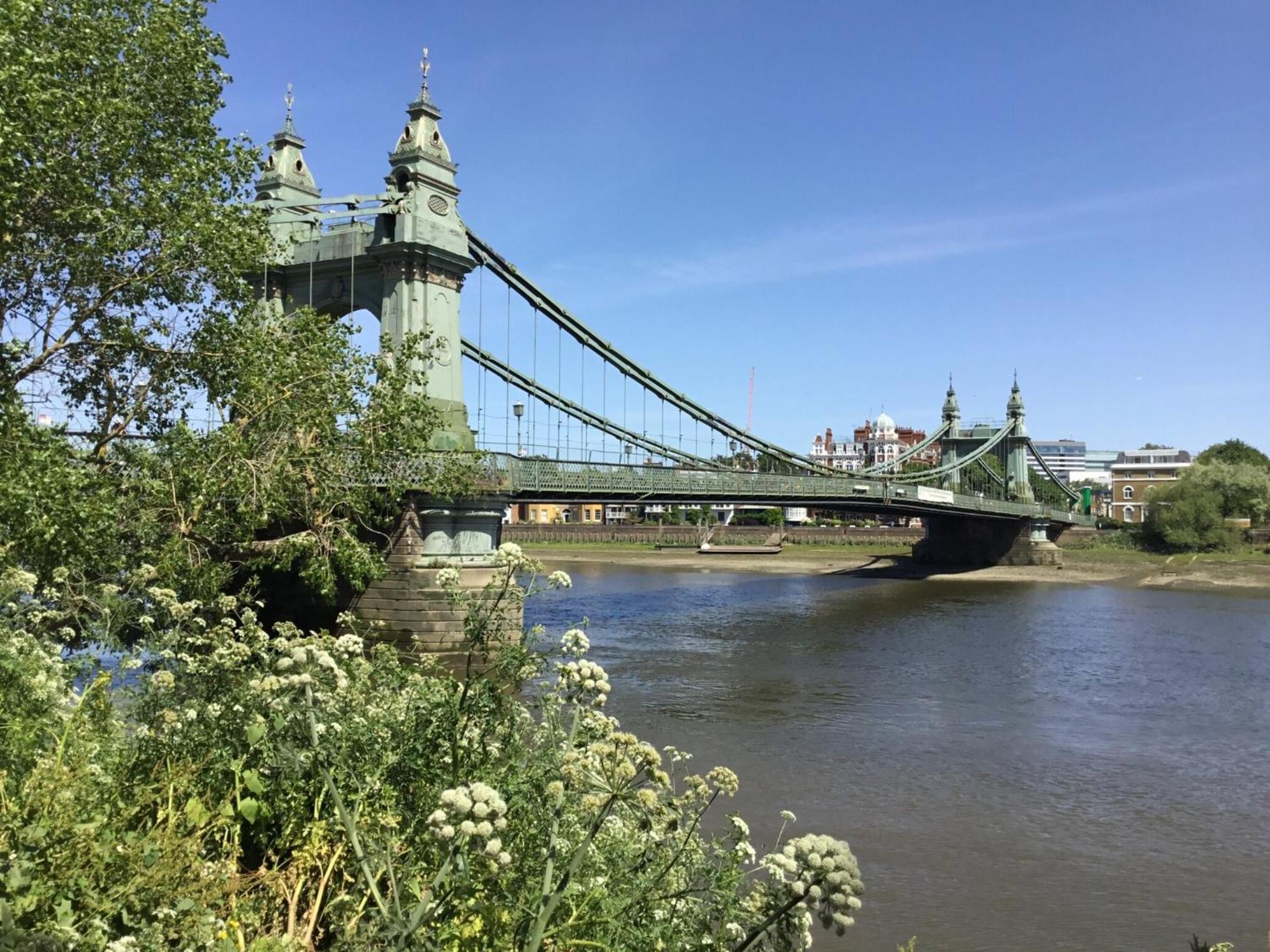 Appartement Perfect For 6 - 2 Bedroom 2 Bathroom By The Famous Hammersmith Riverside Londen