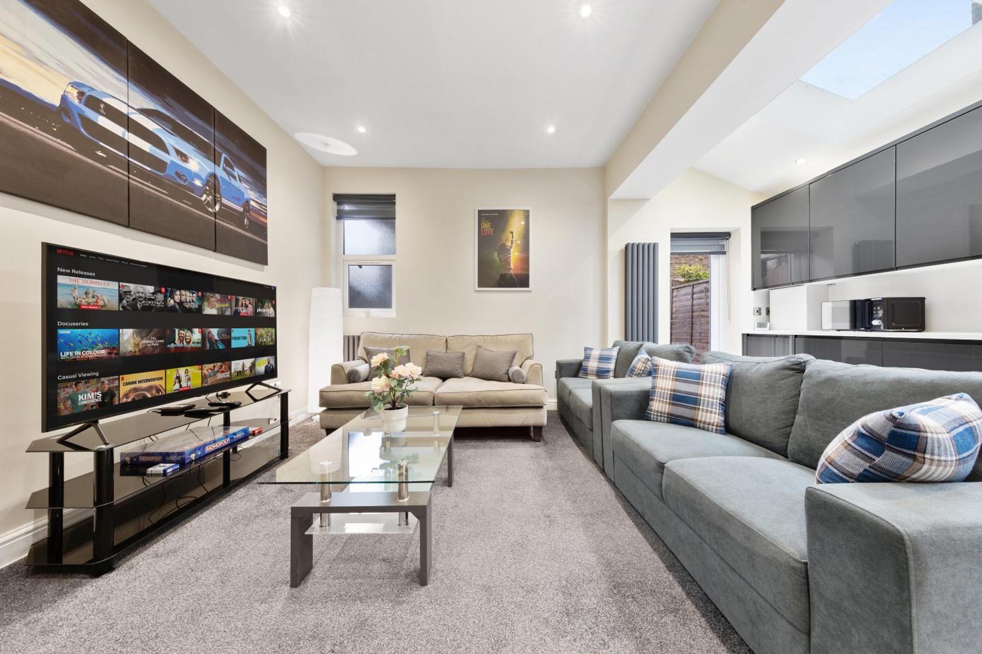 Modern In Shepherds Bush, Near Westfield * London