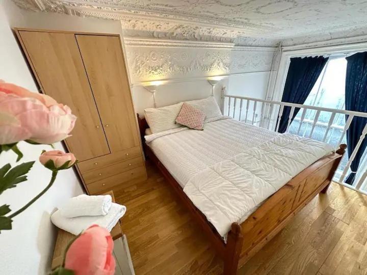 Apartment Duplex By Hyde Park- 8 *