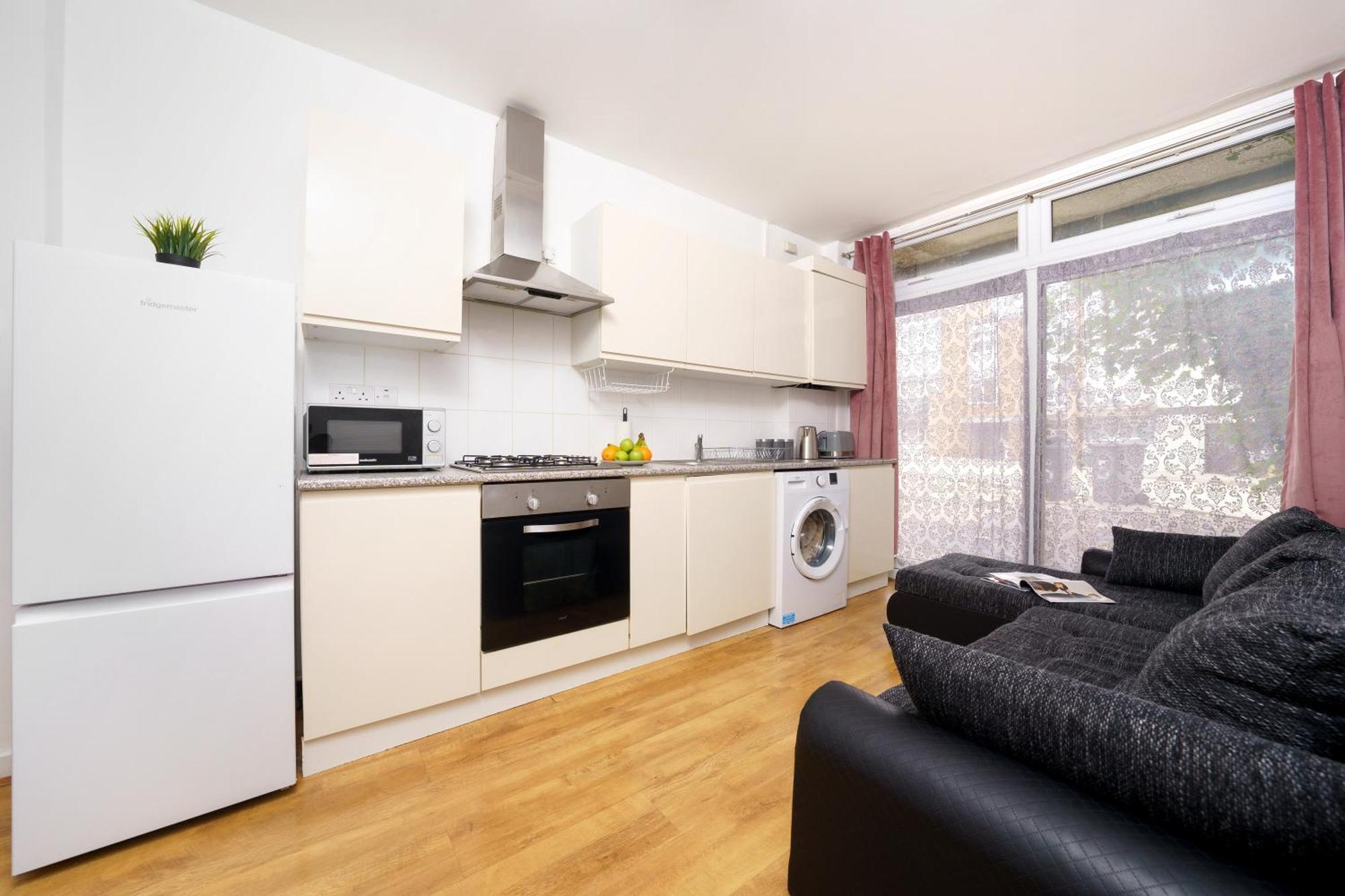 Cozy 2-Bed Garden Flat, With Free Private Parking, Wembley Apartamento Londres