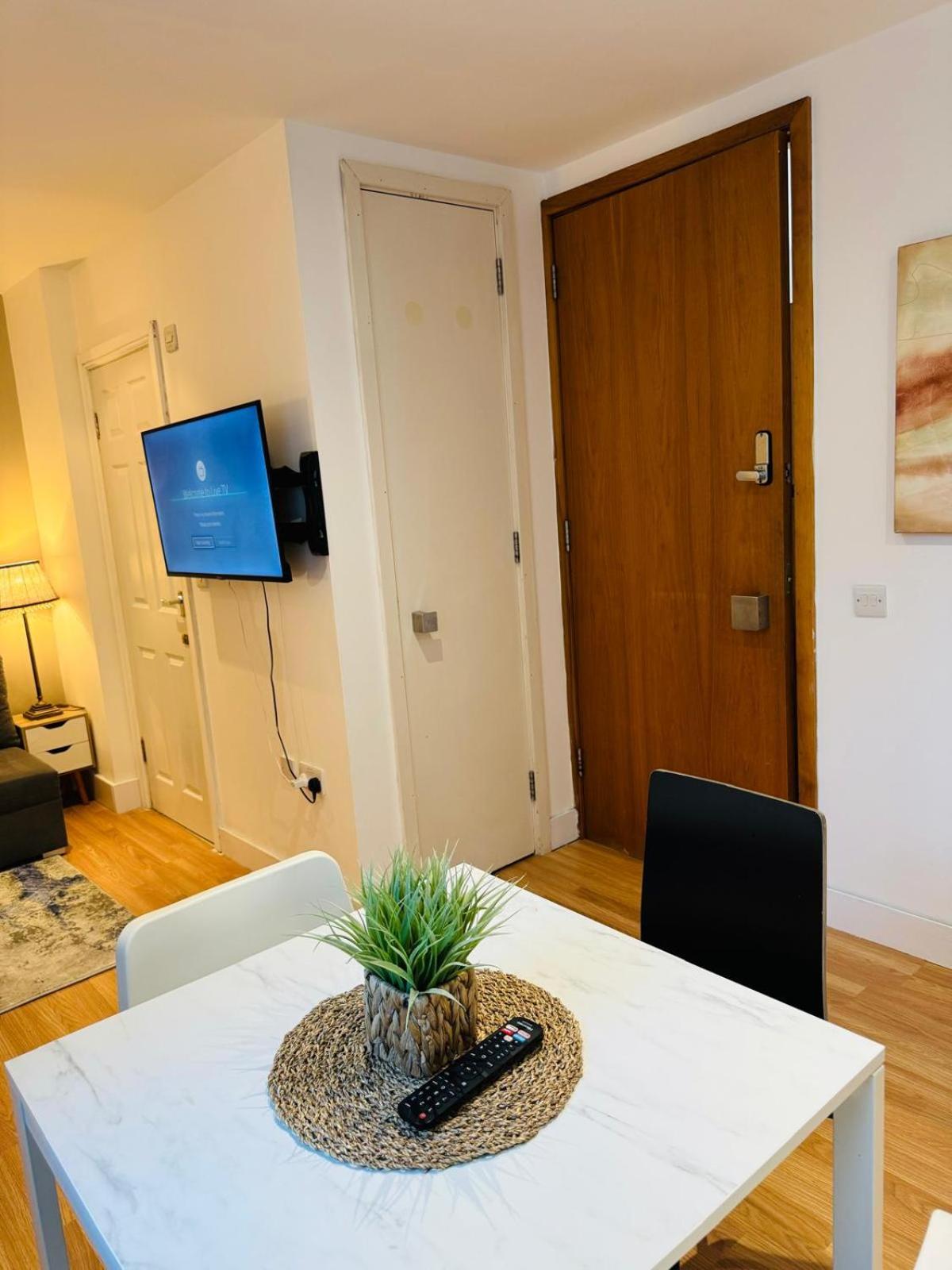 New In Marylebone Apartment *